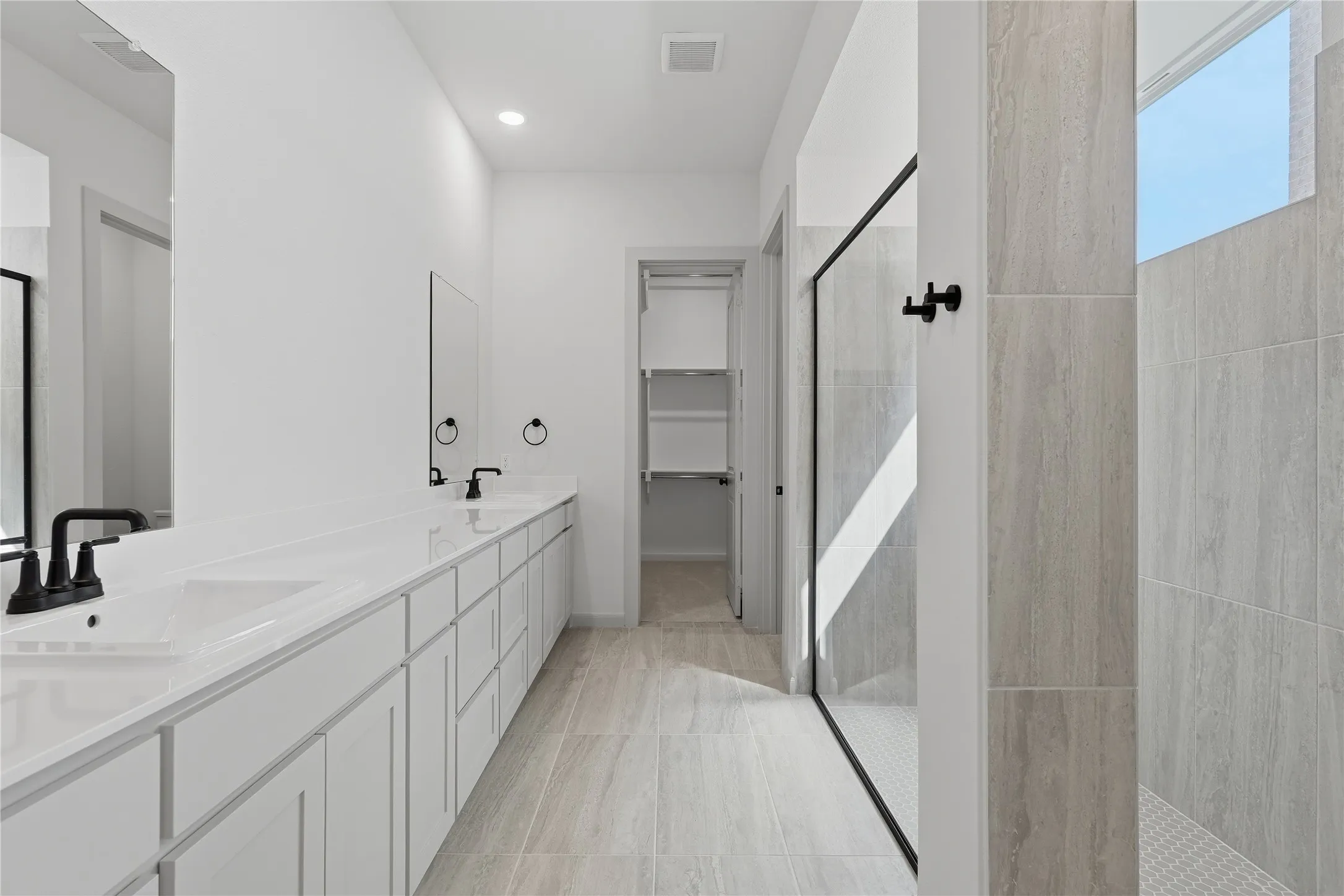 Single Family Residence For Rent in Collin County , 15795 Shaded Mews, Frisco, Texas 75033, 4 Bedroom, 4 Bathroom, 2 Garage spaces, 3,027 Sqft, built in 2026, mls#21400658, Real Estate Agent in Frisco, Homes For Rent in Collin county, Homes For Rent in Frisco, Realtor in Frisco Texas, Real Estate Brokerage Independent Realty Texas, Luminita Cordes Realtor