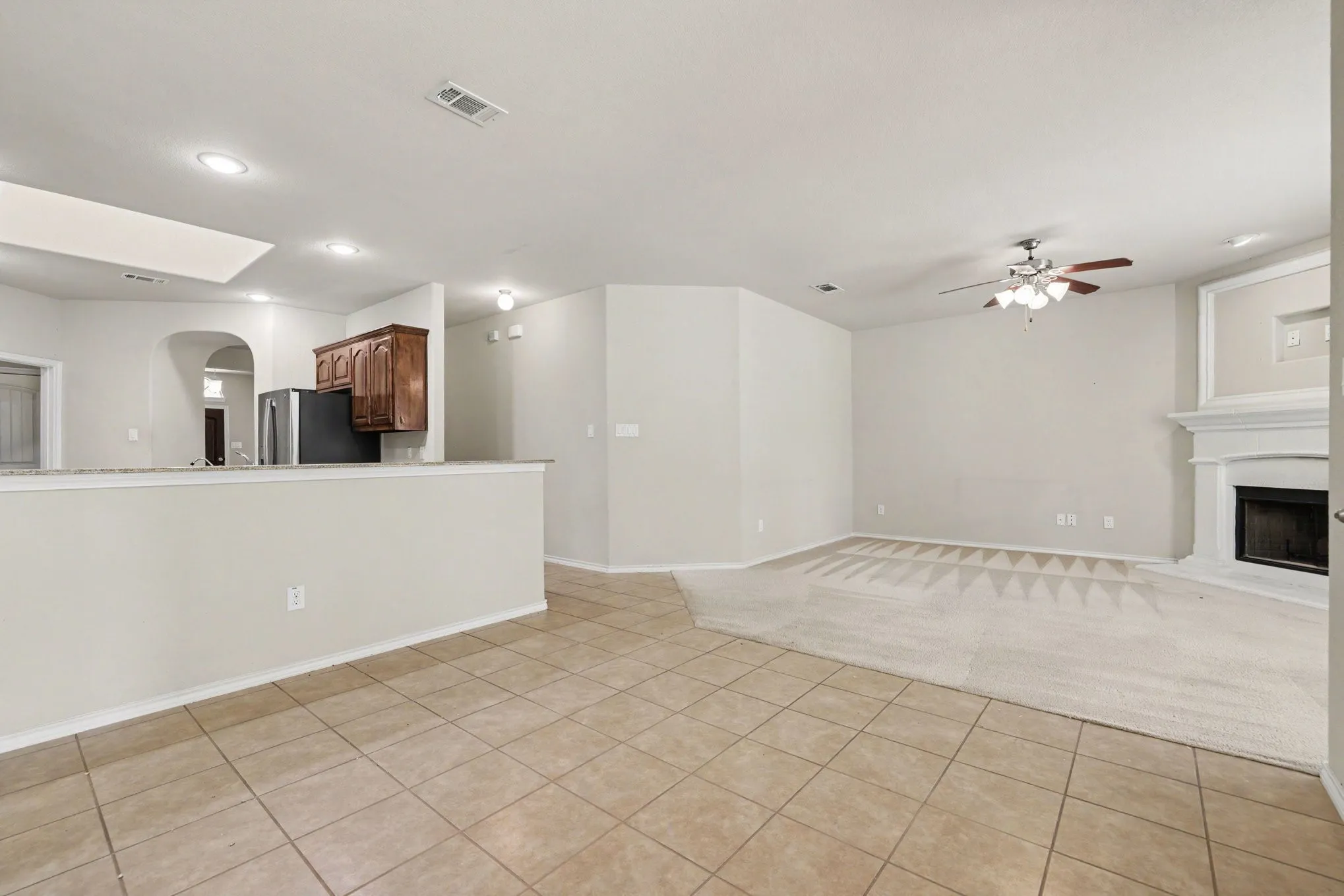 Single Family Residence For Sale in Dallas County , 8738 Misty Bluff Court, Dallas, Texas 75249, 3 Bedroom, 2 Bathroom, 2 Garage spaces, 1,878 Sqft, built in 2010, mls#21402215, Real Estate Agent in Dallas, Homes For Sale in Dallas county, Homes For Sale in Dallas, Realtor in Dallas Texas, Real Estate Brokerage Independent Realty Texas, Luminita Cordes Realtor