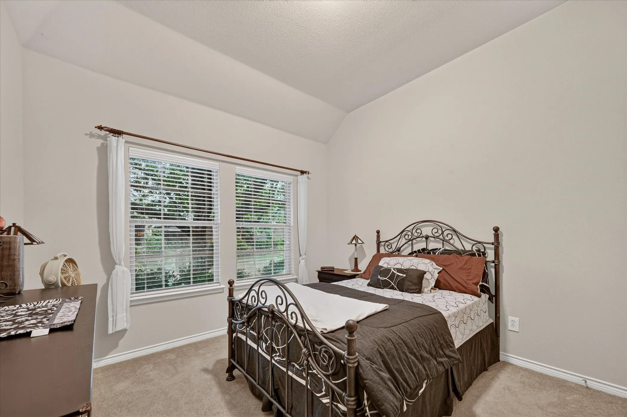 Single Family Residence For Sale in Collin County , 1824 Harlequin Place, Allen, Texas 75002, 3 Bedroom, 2 Bathroom, 2 Garage spaces, 1,900 Sqft, built in 2011, mls#21402067, Real Estate Agent in Allen, Homes For Sale in Collin county, Homes For Sale in Allen, Realtor in Allen Texas, Real Estate Brokerage Independent Realty Texas, Luminita Cordes Realtor