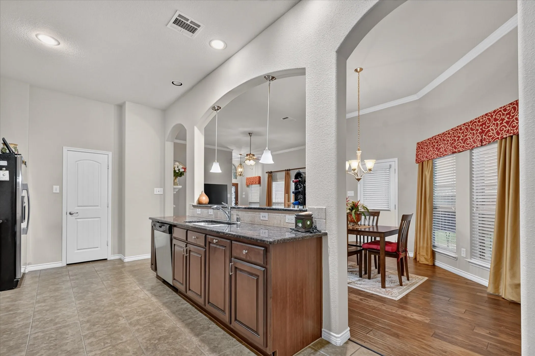 Single Family Residence For Sale in Collin County , 1824 Harlequin Place, Allen, Texas 75002, 3 Bedroom, 2 Bathroom, 2 Garage spaces, 1,900 Sqft, built in 2011, mls#21402067, Real Estate Agent in Allen, Homes For Sale in Collin county, Homes For Sale in Allen, Realtor in Allen Texas, Real Estate Brokerage Independent Realty Texas, Luminita Cordes Realtor