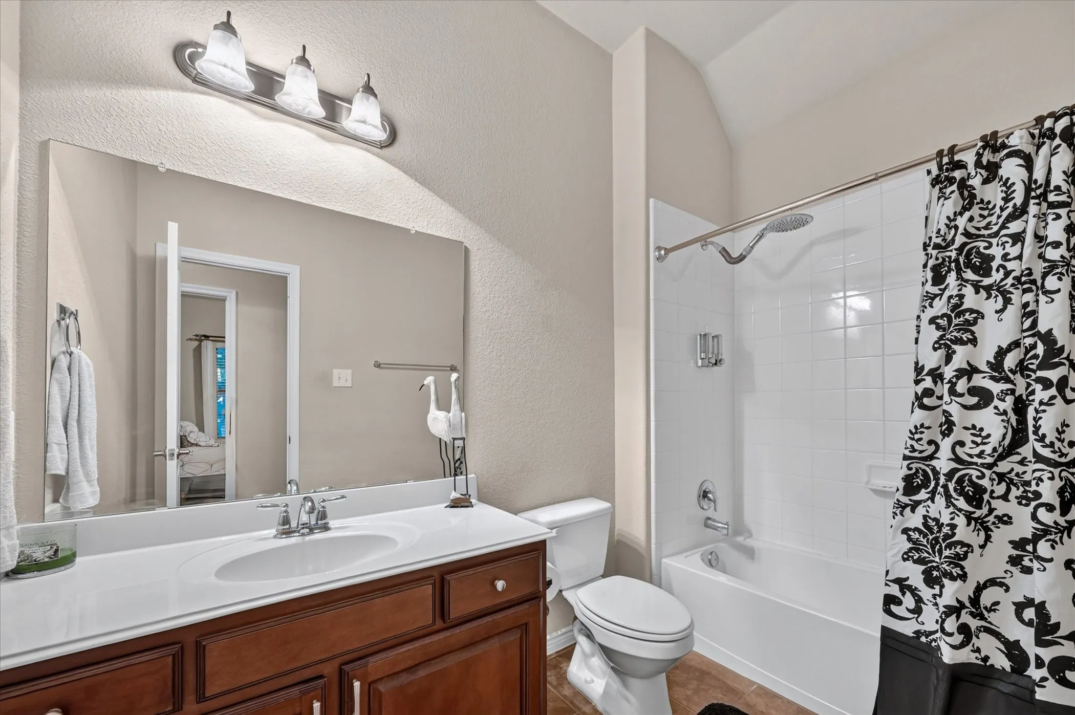 Single Family Residence For Sale in Collin County , 1824 Harlequin Place, Allen, Texas 75002, 3 Bedroom, 2 Bathroom, 2 Garage spaces, 1,900 Sqft, built in 2011, mls#21402067, Real Estate Agent in Allen, Homes For Sale in Collin county, Homes For Sale in Allen, Realtor in Allen Texas, Real Estate Brokerage Independent Realty Texas, Luminita Cordes Realtor
