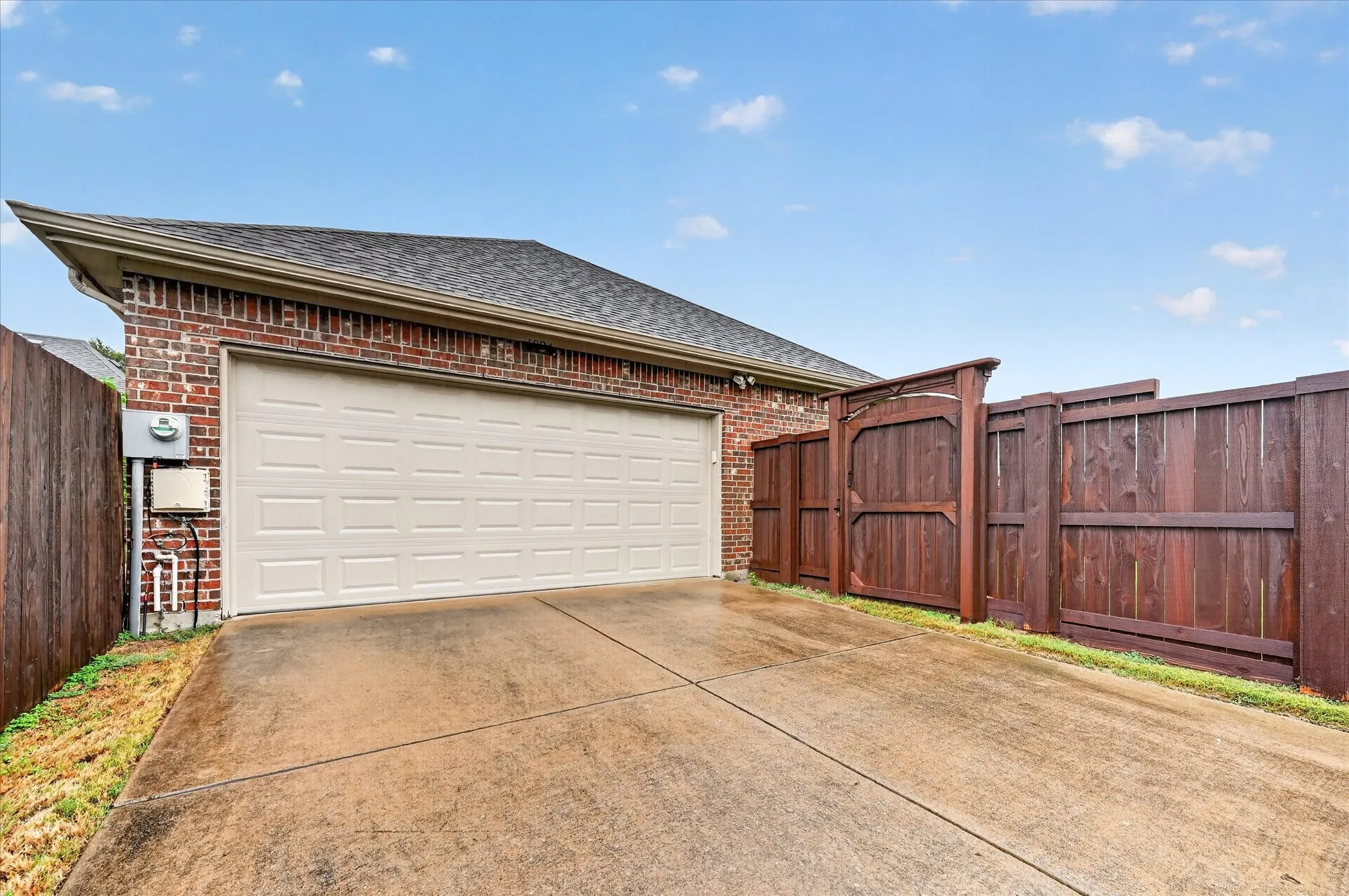 Single Family Residence For Sale in Collin County , 1824 Harlequin Place, Allen, Texas 75002, 3 Bedroom, 2 Bathroom, 2 Garage spaces, 1,900 Sqft, built in 2011, mls#21402067, Real Estate Agent in Allen, Homes For Sale in Collin county, Homes For Sale in Allen, Realtor in Allen Texas, Real Estate Brokerage Independent Realty Texas, Luminita Cordes Realtor