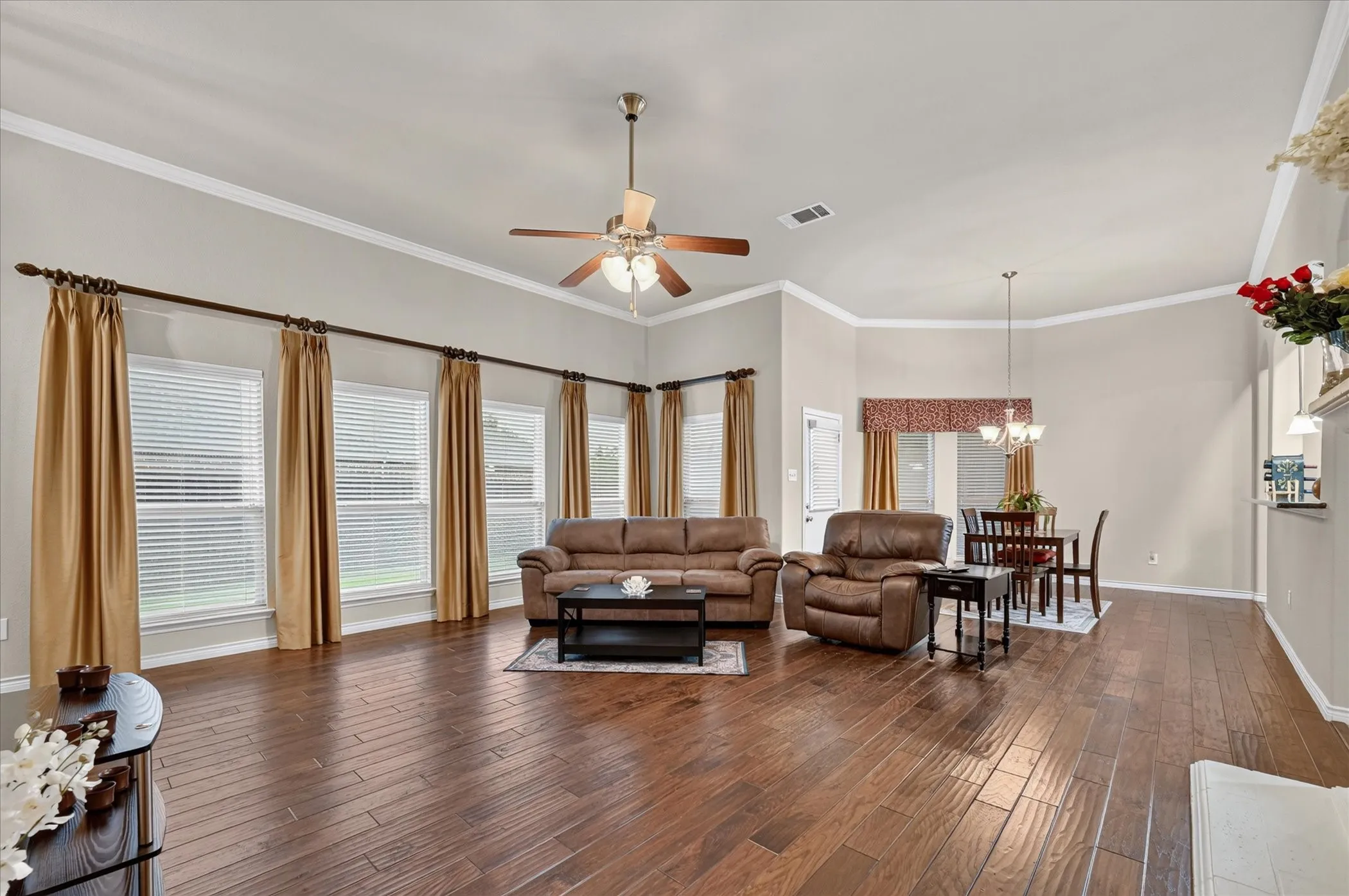 Single Family Residence For Sale in Collin County , 1824 Harlequin Place, Allen, Texas 75002, 3 Bedroom, 2 Bathroom, 2 Garage spaces, 1,900 Sqft, built in 2011, mls#21402067, Real Estate Agent in Allen, Homes For Sale in Collin county, Homes For Sale in Allen, Realtor in Allen Texas, Real Estate Brokerage Independent Realty Texas, Luminita Cordes Realtor