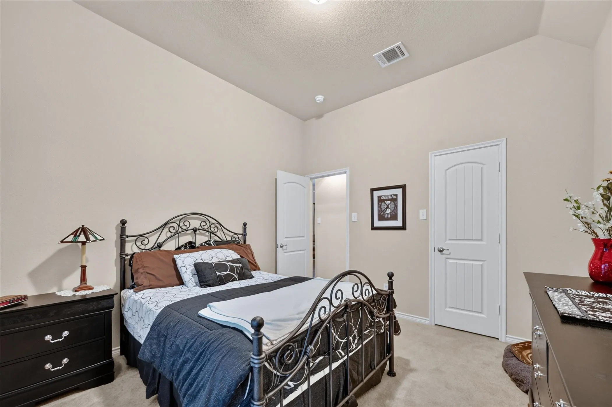 Single Family Residence For Sale in Collin County , 1824 Harlequin Place, Allen, Texas 75002, 3 Bedroom, 2 Bathroom, 2 Garage spaces, 1,900 Sqft, built in 2011, mls#21402067, Real Estate Agent in Allen, Homes For Sale in Collin county, Homes For Sale in Allen, Realtor in Allen Texas, Real Estate Brokerage Independent Realty Texas, Luminita Cordes Realtor