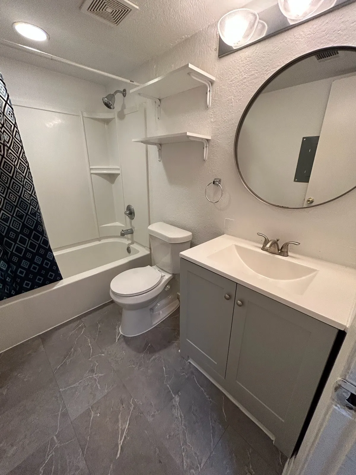 Condominium For Rent in Dallas County , 1901 N Fitzhugh Avenue 2, Dallas, Texas 75204, 1 Bedroom, 1 Bathroom, Garage spaces, 600 Sqft, built in 1984, mls#21400054, Real Estate Agent in Dallas, Homes For Rent in Dallas county, Homes For Rent in Dallas, Realtor in Dallas Texas, Real Estate Brokerage Independent Realty Texas, Luminita Cordes Realtor