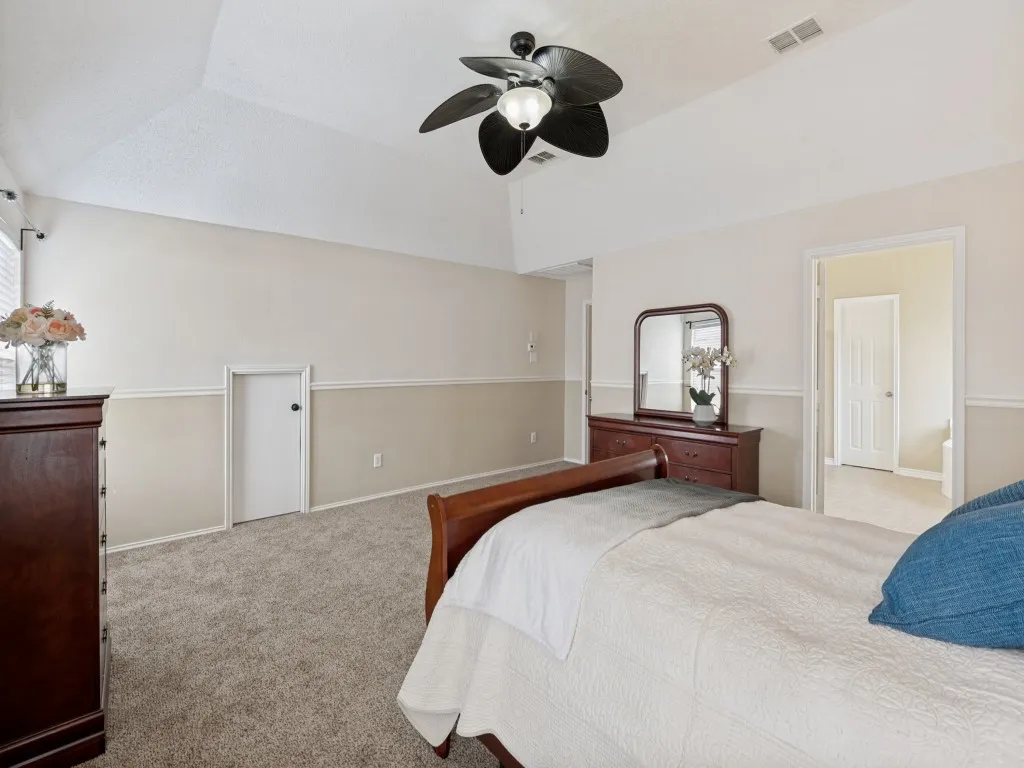 Single Family Residence For Sale in Collin County , 9610 Thorncliff Drive, Frisco, Texas 75035, 4 Bedroom, 3 Bathroom, 2 Garage spaces, 2,987 Sqft, built in 1998, mls#21402194, Real Estate Agent in Frisco, Homes For Sale in Collin county, Homes For Sale in Frisco, Realtor in Frisco Texas, Real Estate Brokerage Independent Realty Texas, Luminita Cordes Realtor