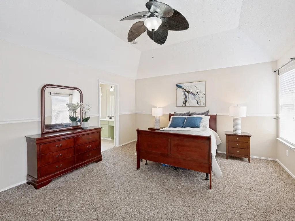 Single Family Residence For Sale in Collin County , 9610 Thorncliff Drive, Frisco, Texas 75035, 4 Bedroom, 3 Bathroom, 2 Garage spaces, 2,987 Sqft, built in 1998, mls#21402194, Real Estate Agent in Frisco, Homes For Sale in Collin county, Homes For Sale in Frisco, Realtor in Frisco Texas, Real Estate Brokerage Independent Realty Texas, Luminita Cordes Realtor