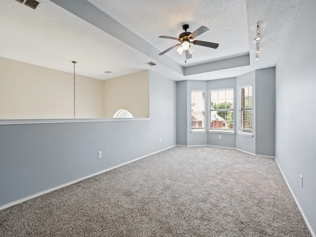 Single Family Residence For Sale in Collin County , 9610 Thorncliff Drive, Frisco, Texas 75035, 4 Bedroom, 3 Bathroom, 2 Garage spaces, 2,987 Sqft, built in 1998, mls#21402194, Real Estate Agent in Frisco, Homes For Sale in Collin county, Homes For Sale in Frisco, Realtor in Frisco Texas, Real Estate Brokerage Independent Realty Texas, Luminita Cordes Realtor