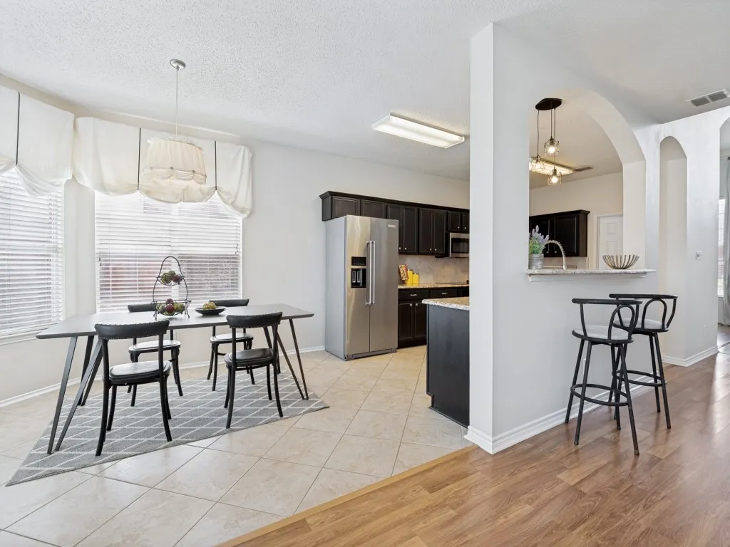 Single Family Residence For Sale in Collin County , 9610 Thorncliff Drive, Frisco, Texas 75035, 4 Bedroom, 3 Bathroom, 2 Garage spaces, 2,987 Sqft, built in 1998, mls#21402194, Real Estate Agent in Frisco, Homes For Sale in Collin county, Homes For Sale in Frisco, Realtor in Frisco Texas, Real Estate Brokerage Independent Realty Texas, Luminita Cordes Realtor