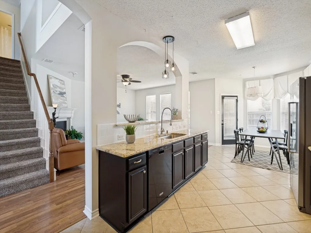 Single Family Residence For Sale in Collin County , 9610 Thorncliff Drive, Frisco, Texas 75035, 4 Bedroom, 3 Bathroom, 2 Garage spaces, 2,987 Sqft, built in 1998, mls#21402194, Real Estate Agent in Frisco, Homes For Sale in Collin county, Homes For Sale in Frisco, Realtor in Frisco Texas, Real Estate Brokerage Independent Realty Texas, Luminita Cordes Realtor