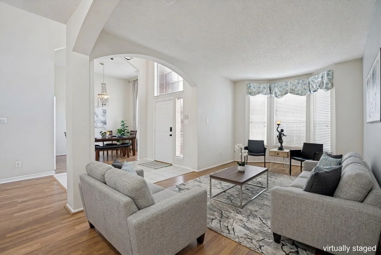Single Family Residence For Sale in Collin County , 9610 Thorncliff Drive, Frisco, Texas 75035, 4 Bedroom, 3 Bathroom, 2 Garage spaces, 2,987 Sqft, built in 1998, mls#21402194, Real Estate Agent in Frisco, Homes For Sale in Collin county, Homes For Sale in Frisco, Realtor in Frisco Texas, Real Estate Brokerage Independent Realty Texas, Luminita Cordes Realtor