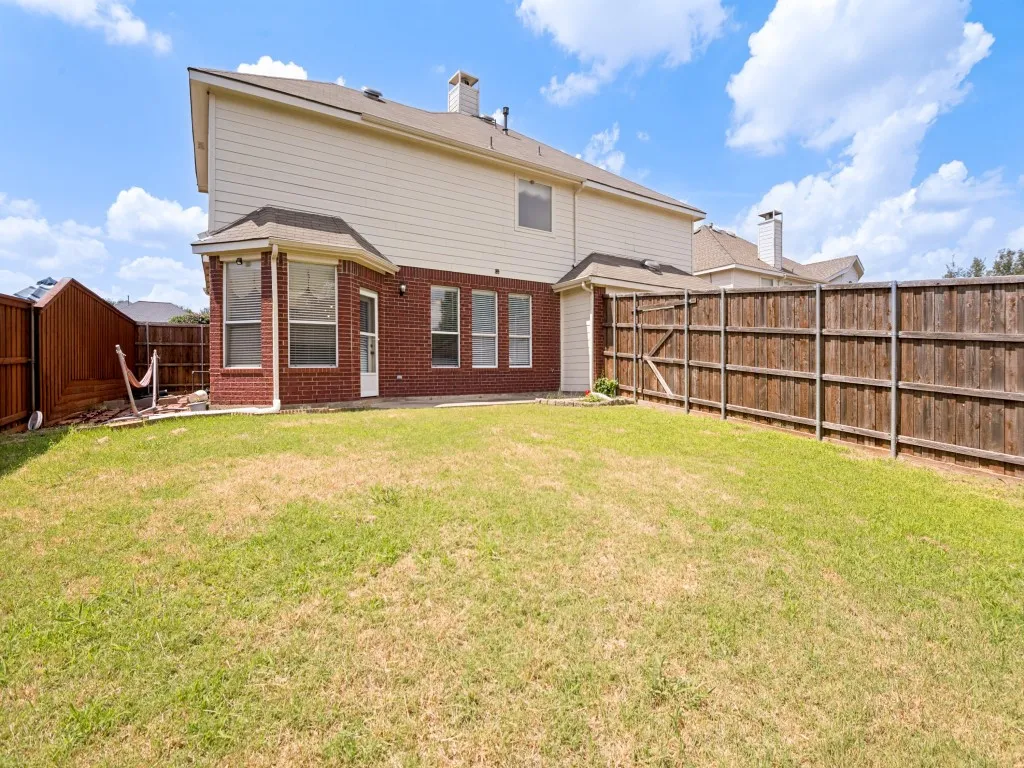 Single Family Residence For Sale in Collin County , 9610 Thorncliff Drive, Frisco, Texas 75035, 4 Bedroom, 3 Bathroom, 2 Garage spaces, 2,987 Sqft, built in 1998, mls#21402194, Real Estate Agent in Frisco, Homes For Sale in Collin county, Homes For Sale in Frisco, Realtor in Frisco Texas, Real Estate Brokerage Independent Realty Texas, Luminita Cordes Realtor