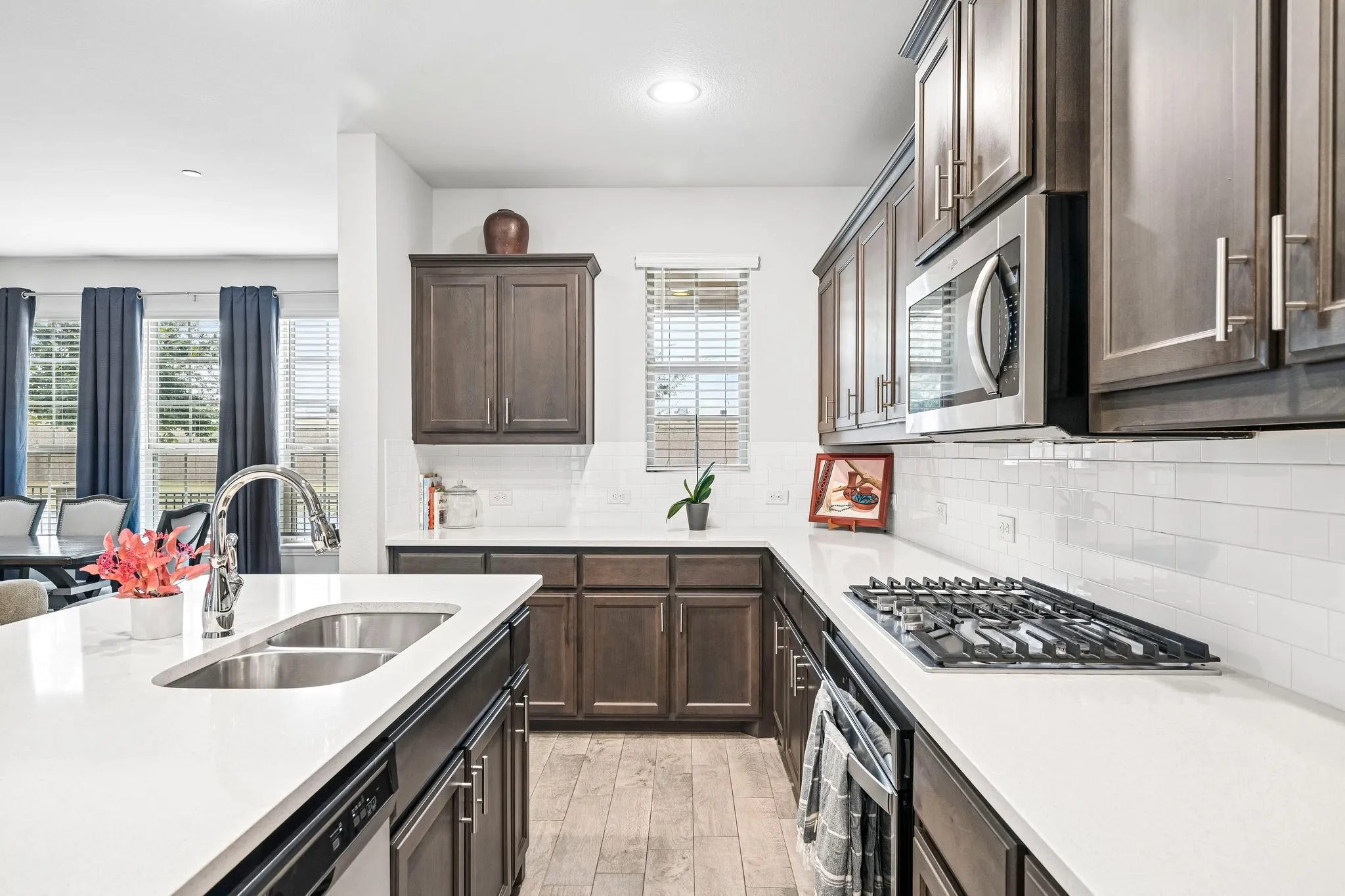 Townhouse For Sale in Tarrant County , 5572 Kilmer Drive, North Richland Hills, Texas 76180, 3 Bedroom, 3 Bathroom, 2 Garage spaces, 1,792 Sqft, built in 2020, mls#21401956, Real Estate Agent in North Richland Hills, Homes For Sale in Tarrant county, Homes For Sale in North Richland Hills, Realtor in North Richland Hills Texas, Real Estate Brokerage Independent Realty Texas, Luminita Cordes Realtor