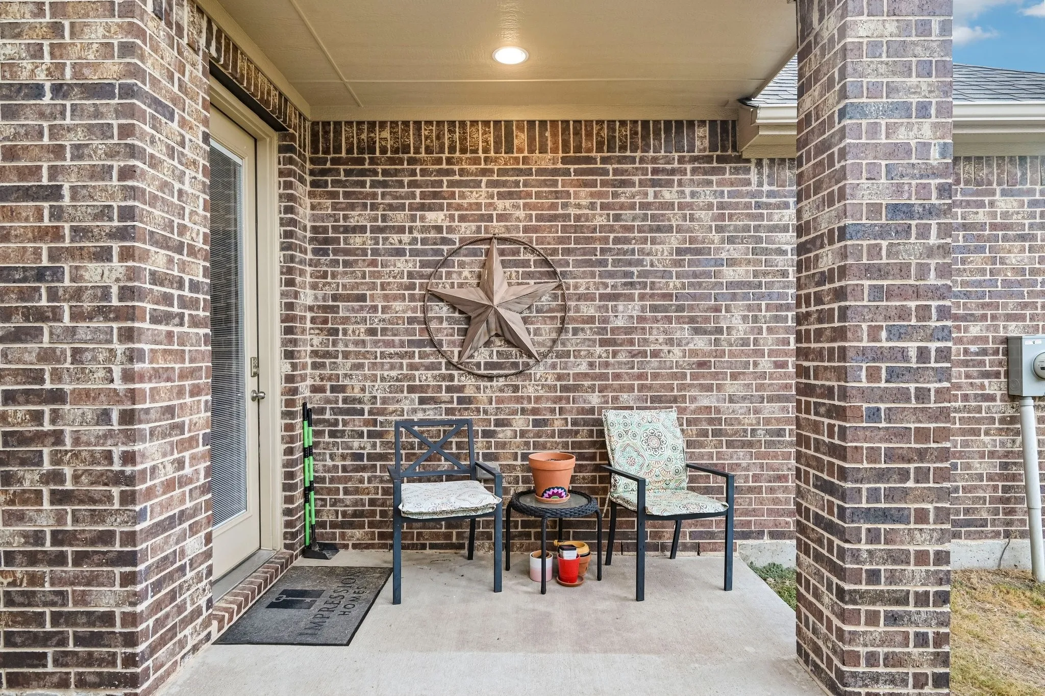 Townhouse For Sale in Tarrant County , 5572 Kilmer Drive, North Richland Hills, Texas 76180, 3 Bedroom, 3 Bathroom, 2 Garage spaces, 1,792 Sqft, built in 2020, mls#21401956, Real Estate Agent in North Richland Hills, Homes For Sale in Tarrant county, Homes For Sale in North Richland Hills, Realtor in North Richland Hills Texas, Real Estate Brokerage Independent Realty Texas, Luminita Cordes Realtor