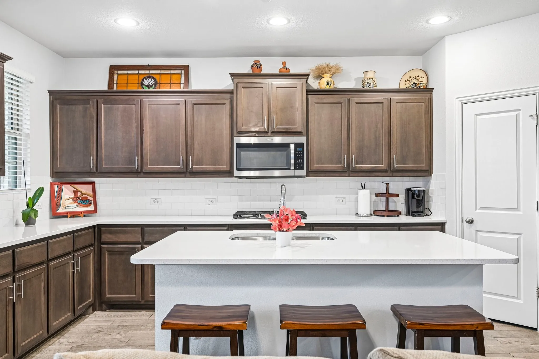 Townhouse For Sale in Tarrant County , 5572 Kilmer Drive, North Richland Hills, Texas 76180, 3 Bedroom, 3 Bathroom, 2 Garage spaces, 1,792 Sqft, built in 2020, mls#21401956, Real Estate Agent in North Richland Hills, Homes For Sale in Tarrant county, Homes For Sale in North Richland Hills, Realtor in North Richland Hills Texas, Real Estate Brokerage Independent Realty Texas, Luminita Cordes Realtor
