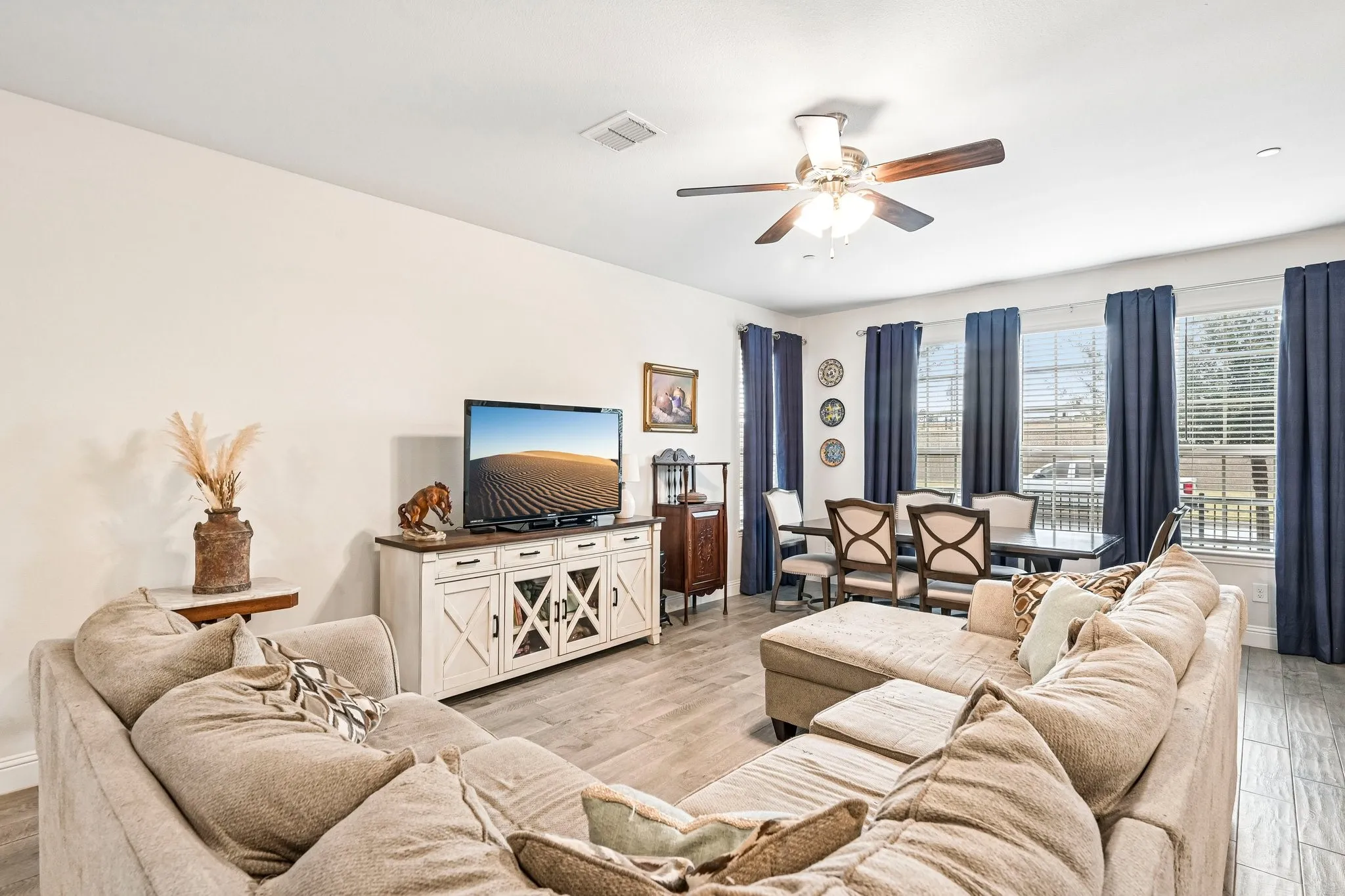 Townhouse For Sale in Tarrant County , 5572 Kilmer Drive, North Richland Hills, Texas 76180, 3 Bedroom, 3 Bathroom, 2 Garage spaces, 1,792 Sqft, built in 2020, mls#21401956, Real Estate Agent in North Richland Hills, Homes For Sale in Tarrant county, Homes For Sale in North Richland Hills, Realtor in North Richland Hills Texas, Real Estate Brokerage Independent Realty Texas, Luminita Cordes Realtor