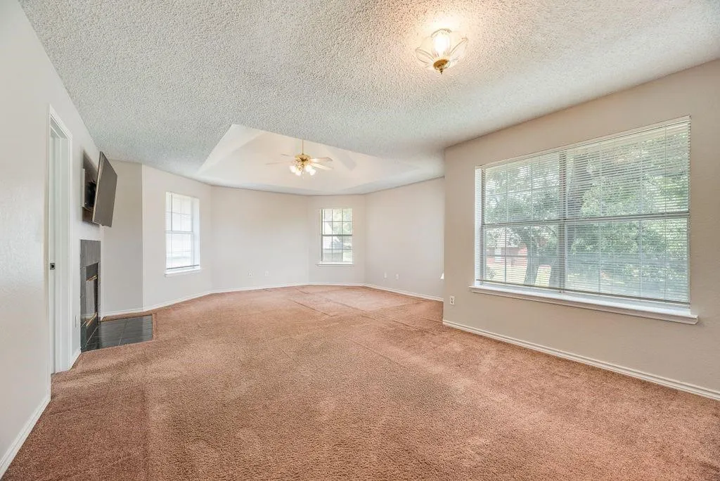 Single Family Residence For Rent in Tarrant County , 5610 Eagle Rock Road, Arlington, Texas 76017, 4 Bedroom, 3 Bathroom, Garage spaces, 2,531 Sqft, built in 1994, mls#21402315, Real Estate Agent in Arlington, Homes For Rent in Tarrant county, Homes For Rent in Arlington, Realtor in Arlington Texas, Real Estate Brokerage Independent Realty Texas, Luminita Cordes Realtor