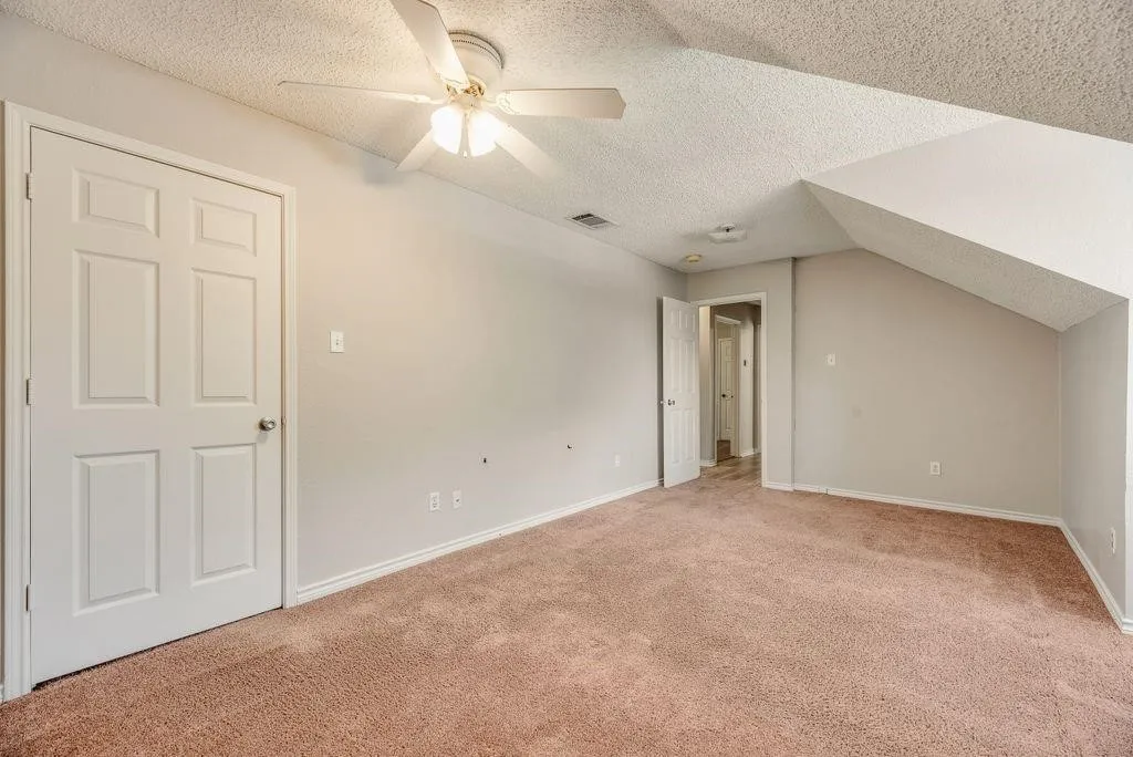 Single Family Residence For Rent in Tarrant County , 5610 Eagle Rock Road, Arlington, Texas 76017, 4 Bedroom, 3 Bathroom, Garage spaces, 2,531 Sqft, built in 1994, mls#21402315, Real Estate Agent in Arlington, Homes For Rent in Tarrant county, Homes For Rent in Arlington, Realtor in Arlington Texas, Real Estate Brokerage Independent Realty Texas, Luminita Cordes Realtor