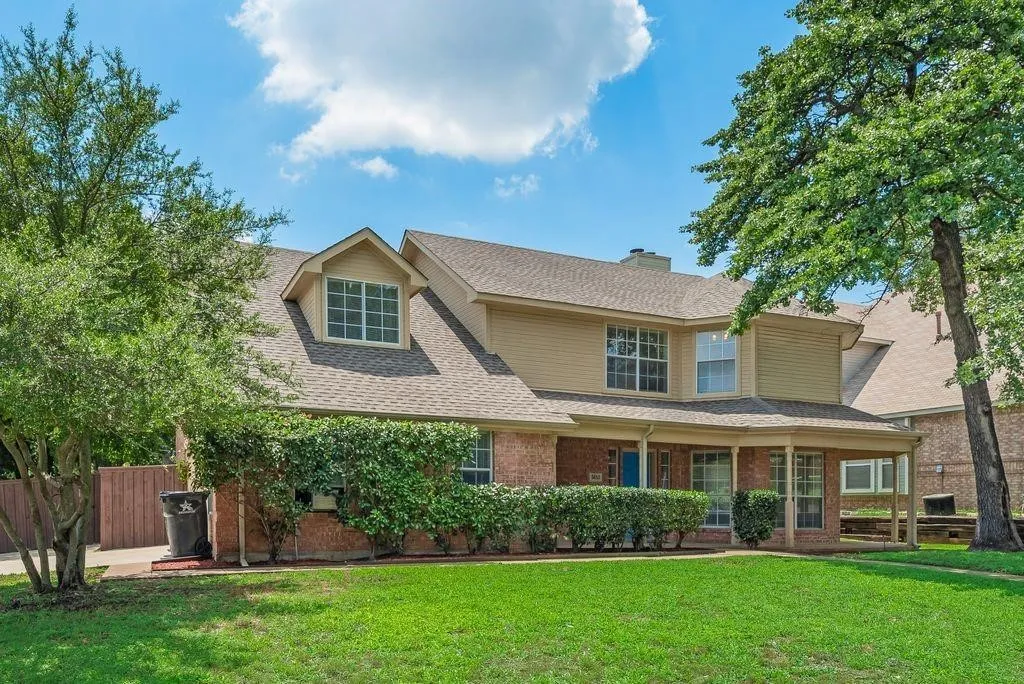 Single Family Residence For Rent in Tarrant County , 5610 Eagle Rock Road, Arlington, Texas 76017, 4 Bedroom, 3 Bathroom, Garage spaces, 2,531 Sqft, built in 1994, mls#21402315, Real Estate Agent in Arlington, Homes For Rent in Tarrant county, Homes For Rent in Arlington, Realtor in Arlington Texas, Real Estate Brokerage Independent Realty Texas, Luminita Cordes Realtor