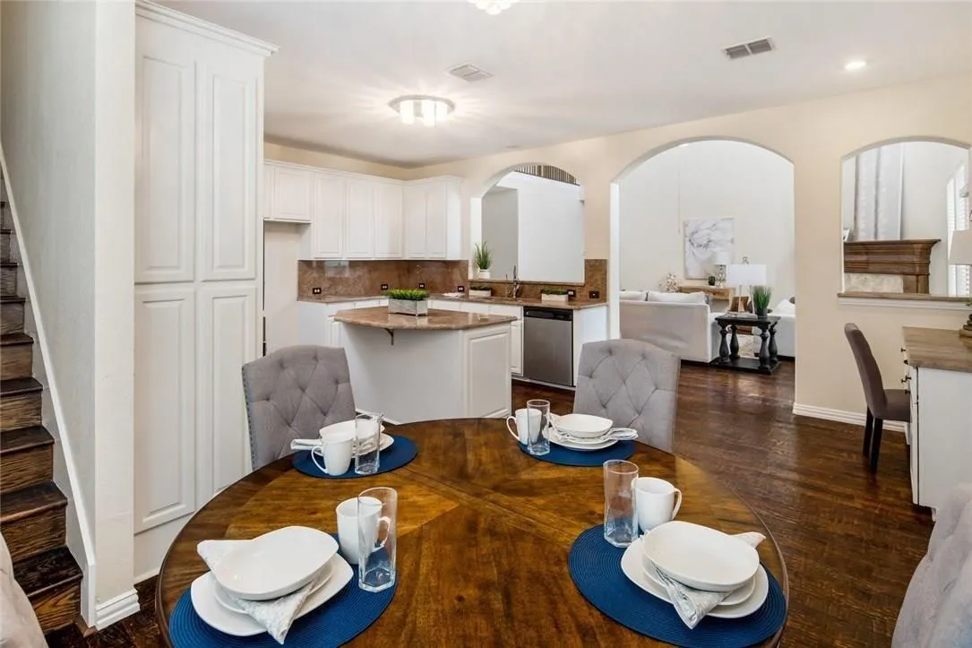 Single Family Residence For Rent in Collin County , 4441 White Rock Lane, Plano, Texas 75024, 5 Bedroom, 4 Bathroom, 2 Garage spaces, 3,594 Sqft, built in 2001, mls#21402314, Real Estate Agent in Plano, Homes For Rent in Collin county, Homes For Rent in Plano, Realtor in Plano Texas, Real Estate Brokerage Independent Realty Texas, Luminita Cordes Realtor