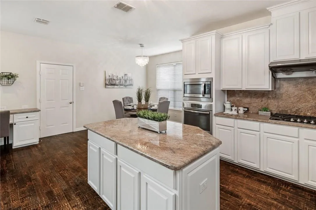 Single Family Residence For Rent in Collin County , 4441 White Rock Lane, Plano, Texas 75024, 5 Bedroom, 4 Bathroom, 2 Garage spaces, 3,594 Sqft, built in 2001, mls#21402314, Real Estate Agent in Plano, Homes For Rent in Collin county, Homes For Rent in Plano, Realtor in Plano Texas, Real Estate Brokerage Independent Realty Texas, Luminita Cordes Realtor