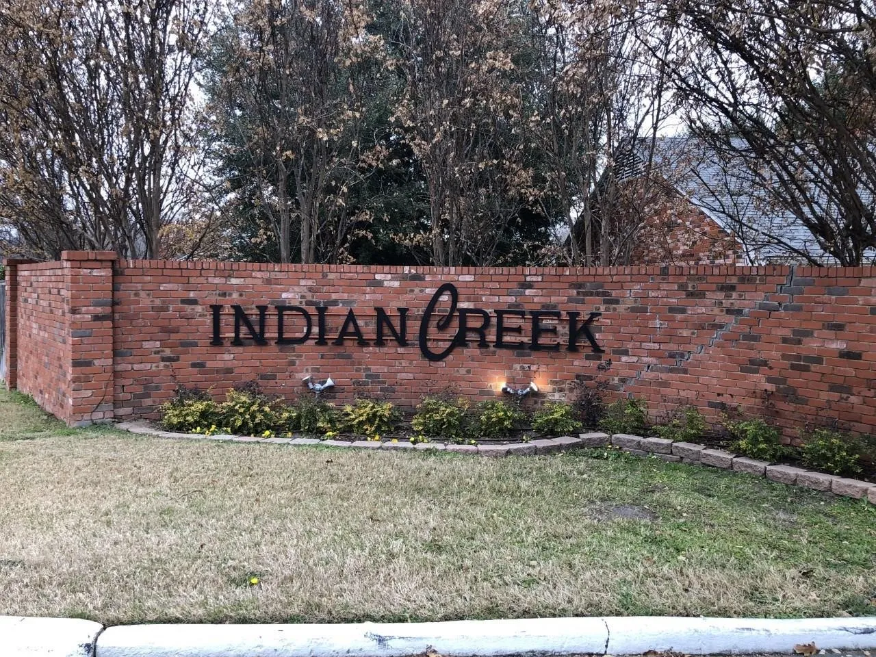 Townhouse For Rent in Tarrant County , 903 Roaring Springs Road, Fort Worth, Texas 76114, 2 Bedroom, 2 Bathroom, Garage spaces, 1,059 Sqft, built in 1970, mls#21401811, Real Estate Agent in Fort Worth, Homes For Rent in Tarrant county, Homes For Rent in Fort Worth, Realtor in Fort Worth Texas, Real Estate Brokerage Independent Realty Texas, Luminita Cordes Realtor