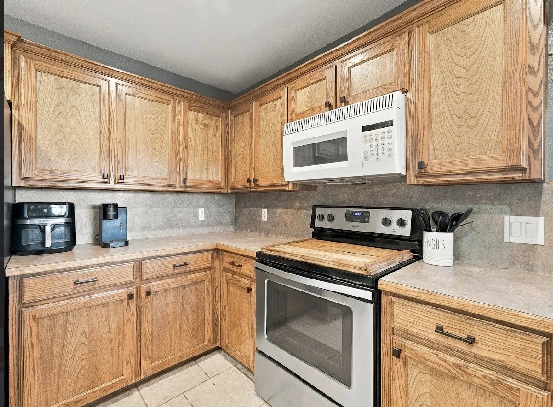 Single Family Residence For Sale in Wise County , 215 Ashley Street, Alvord, Texas 76225, 3 Bedroom, 2 Bathroom, 2 Garage spaces, 1,584 Sqft, built in 2005, mls#21402252, Real Estate Agent in Alvord, Homes For Sale in Wise county, Homes For Sale in Alvord, Realtor in Alvord Texas, Real Estate Brokerage Independent Realty Texas, Luminita Cordes Realtor