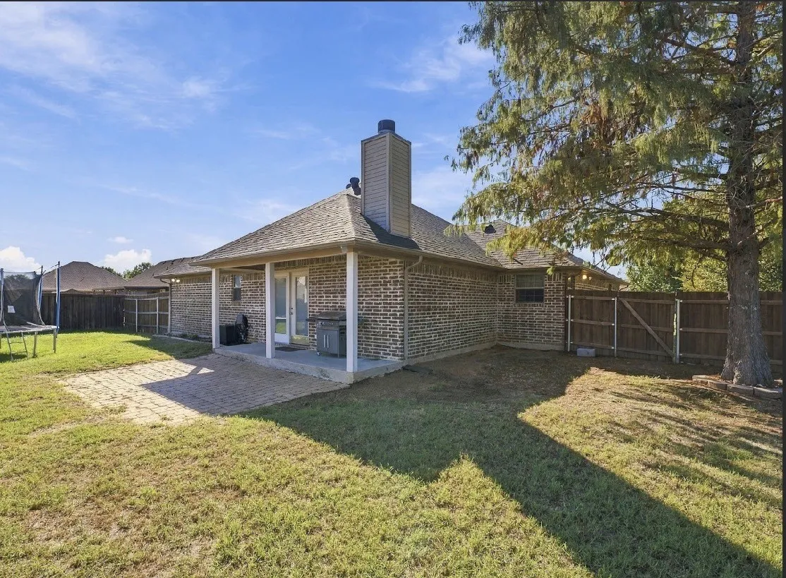 Single Family Residence For Sale in Wise County , 215 Ashley Street, Alvord, Texas 76225, 3 Bedroom, 2 Bathroom, 2 Garage spaces, 1,584 Sqft, built in 2005, mls#21402252, Real Estate Agent in Alvord, Homes For Sale in Wise county, Homes For Sale in Alvord, Realtor in Alvord Texas, Real Estate Brokerage Independent Realty Texas, Luminita Cordes Realtor