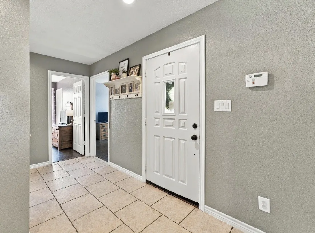 Single Family Residence For Sale in Wise County , 215 Ashley Street, Alvord, Texas 76225, 3 Bedroom, 2 Bathroom, 2 Garage spaces, 1,584 Sqft, built in 2005, mls#21402252, Real Estate Agent in Alvord, Homes For Sale in Wise county, Homes For Sale in Alvord, Realtor in Alvord Texas, Real Estate Brokerage Independent Realty Texas, Luminita Cordes Realtor