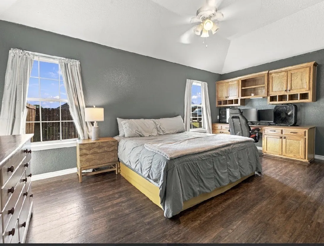 Single Family Residence For Sale in Wise County , 215 Ashley Street, Alvord, Texas 76225, 3 Bedroom, 2 Bathroom, 2 Garage spaces, 1,584 Sqft, built in 2005, mls#21402252, Real Estate Agent in Alvord, Homes For Sale in Wise county, Homes For Sale in Alvord, Realtor in Alvord Texas, Real Estate Brokerage Independent Realty Texas, Luminita Cordes Realtor