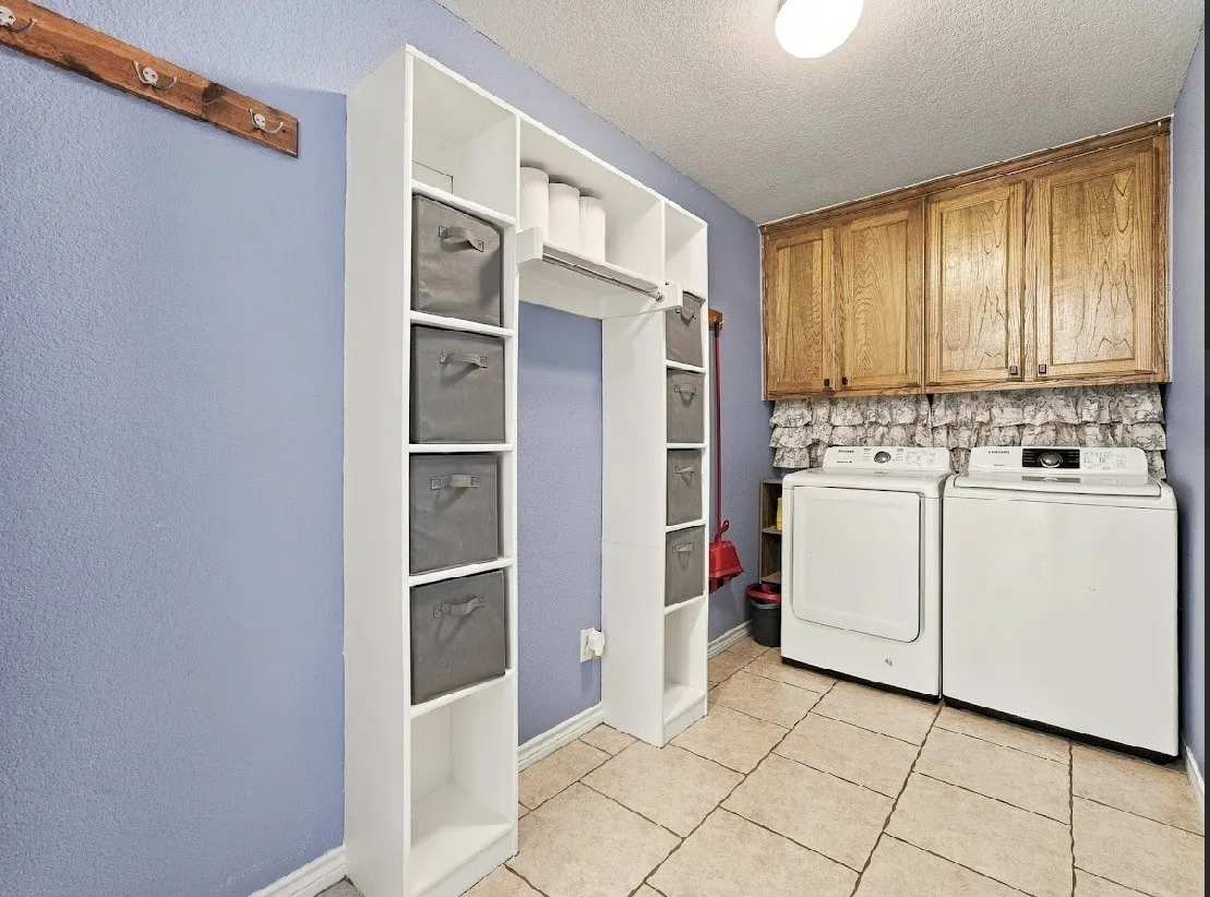 Single Family Residence For Sale in Wise County , 215 Ashley Street, Alvord, Texas 76225, 3 Bedroom, 2 Bathroom, 2 Garage spaces, 1,584 Sqft, built in 2005, mls#21402252, Real Estate Agent in Alvord, Homes For Sale in Wise county, Homes For Sale in Alvord, Realtor in Alvord Texas, Real Estate Brokerage Independent Realty Texas, Luminita Cordes Realtor