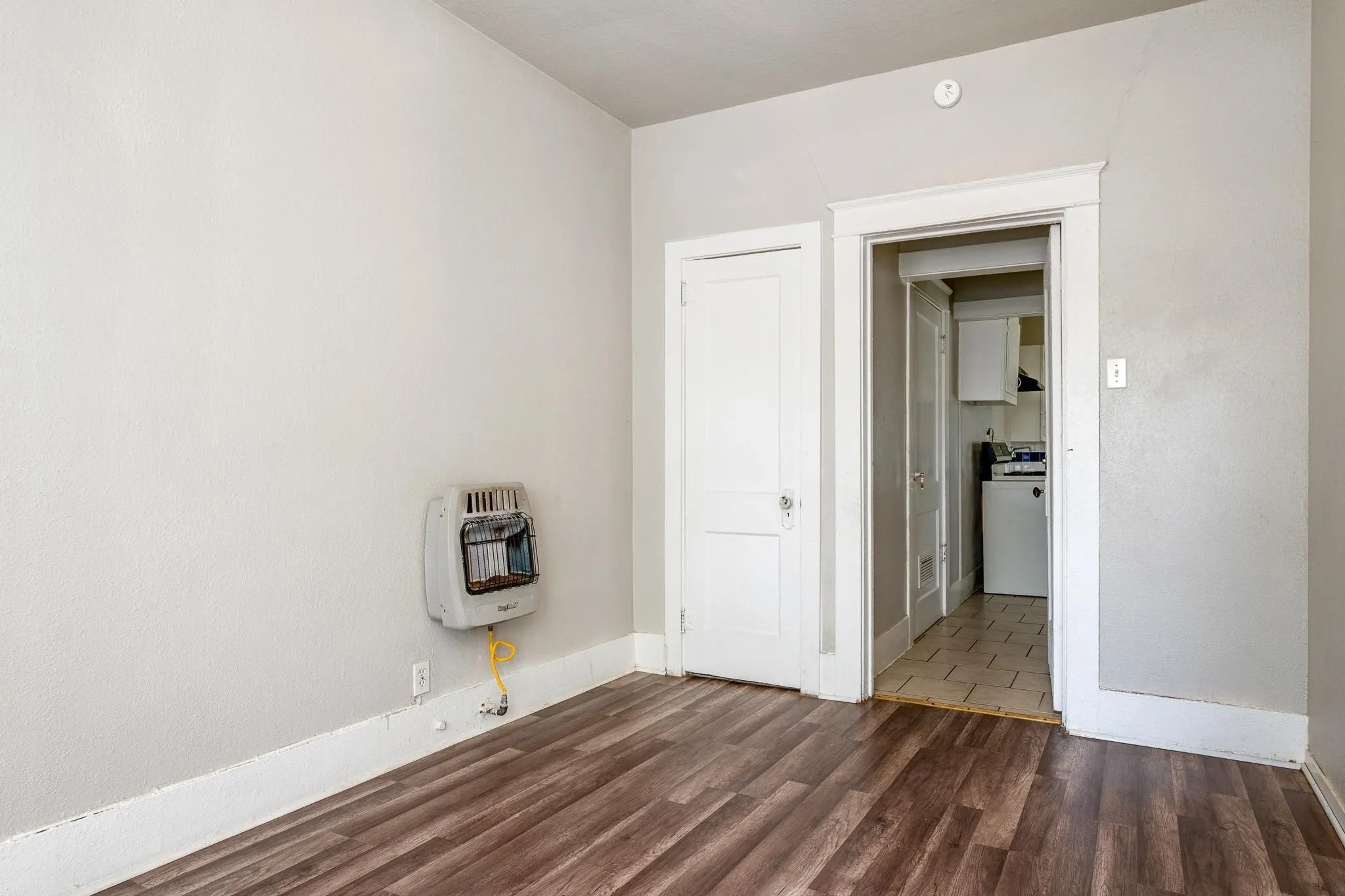 Duplex For Rent in Taylor County , 1835 S 8th Street, Abilene, Texas 79602, 1 Bedroom, 1 Bathroom, Garage spaces, 780 Sqft, built in 1939, mls#21402313, Real Estate Agent in Abilene, Homes For Rent in Taylor county, Homes For Rent in Abilene, Realtor in Abilene Texas, Real Estate Brokerage Independent Realty Texas, Luminita Cordes Realtor