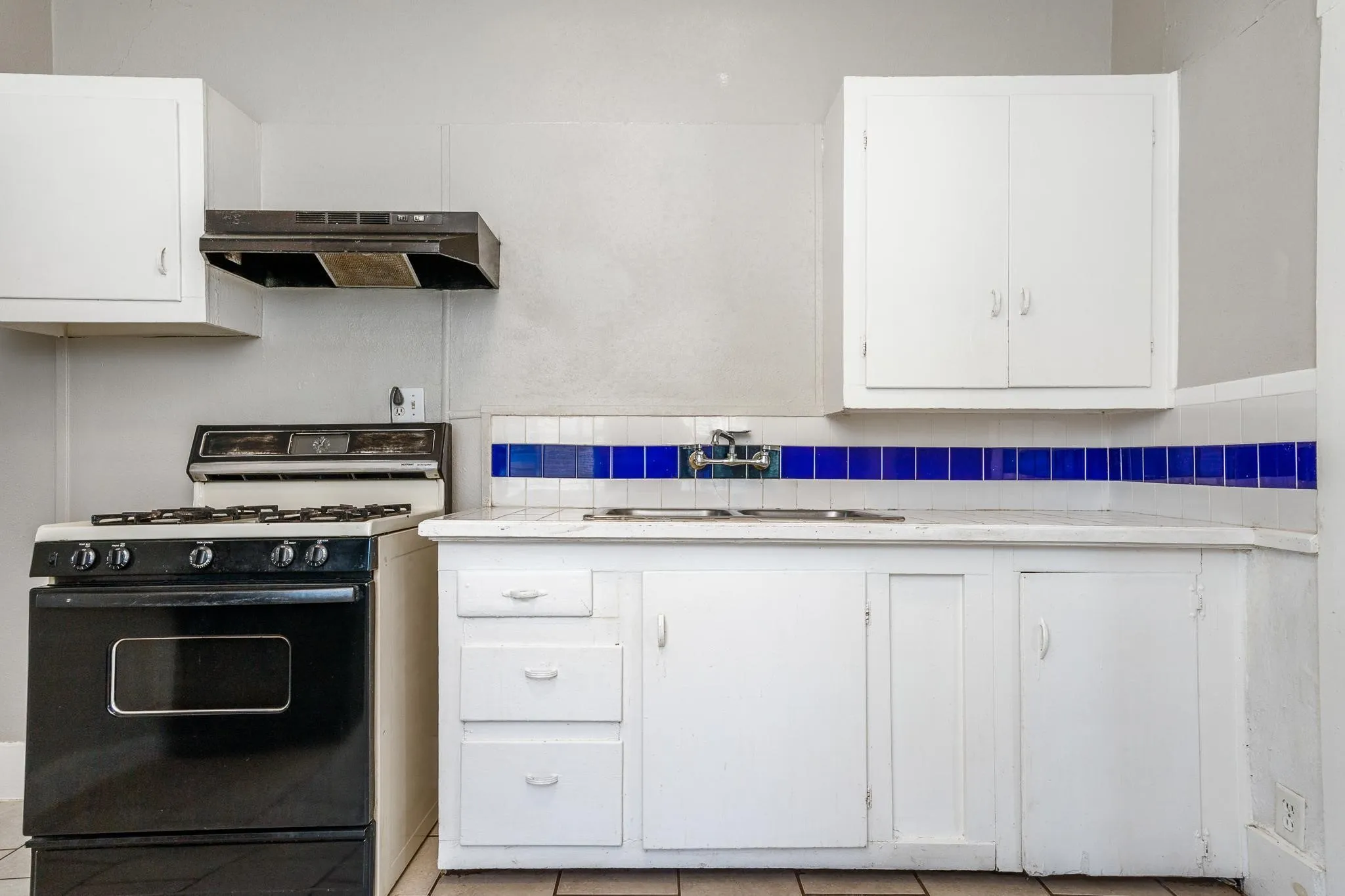 Duplex For Rent in Taylor County , 1835 S 8th Street, Abilene, Texas 79602, 1 Bedroom, 1 Bathroom, Garage spaces, 780 Sqft, built in 1939, mls#21402313, Real Estate Agent in Abilene, Homes For Rent in Taylor county, Homes For Rent in Abilene, Realtor in Abilene Texas, Real Estate Brokerage Independent Realty Texas, Luminita Cordes Realtor