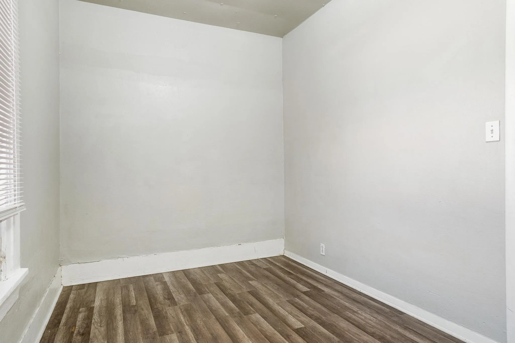 Duplex For Rent in Taylor County , 1835 S 8th Street, Abilene, Texas 79602, 1 Bedroom, 1 Bathroom, Garage spaces, 780 Sqft, built in 1939, mls#21402313, Real Estate Agent in Abilene, Homes For Rent in Taylor county, Homes For Rent in Abilene, Realtor in Abilene Texas, Real Estate Brokerage Independent Realty Texas, Luminita Cordes Realtor
