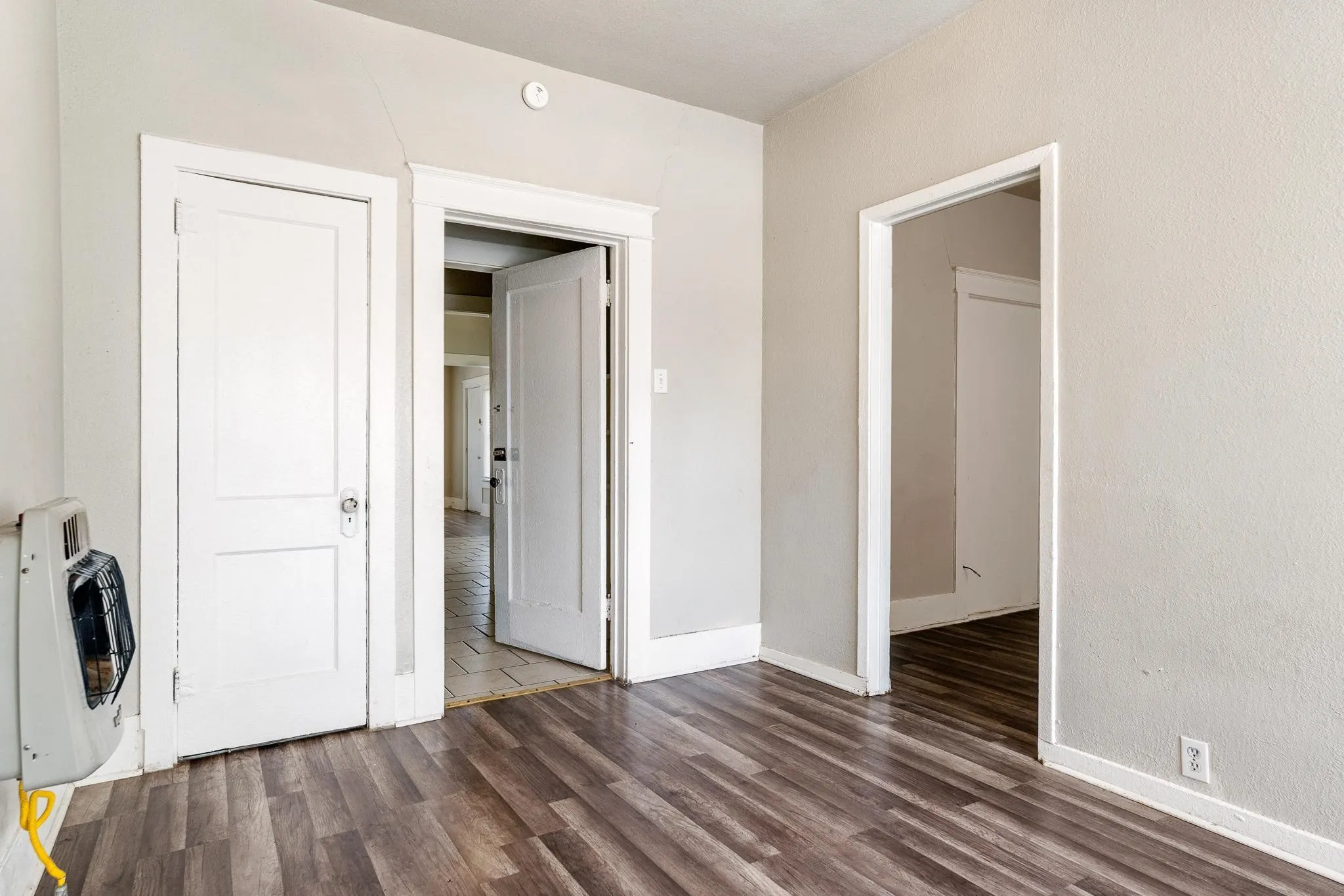 Duplex For Rent in Taylor County , 1835 S 8th Street, Abilene, Texas 79602, 1 Bedroom, 1 Bathroom, Garage spaces, 780 Sqft, built in 1939, mls#21402313, Real Estate Agent in Abilene, Homes For Rent in Taylor county, Homes For Rent in Abilene, Realtor in Abilene Texas, Real Estate Brokerage Independent Realty Texas, Luminita Cordes Realtor