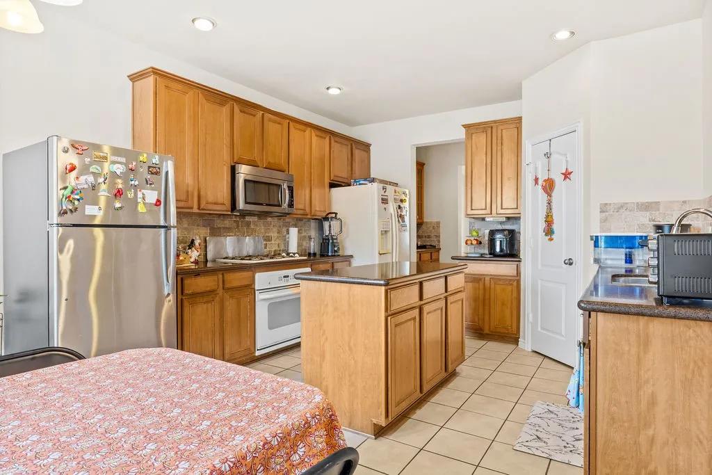 Single Family Residence For Rent in Collin County , 9300 Jerico Drive, Mc Kinney, Texas 75072, 4 Bedroom, 3 Bathroom, 2 Garage spaces, 2,604 Sqft, built in 2006, mls#21396276, Real Estate Agent in Mc Kinney, Homes For Rent in Collin county, Homes For Rent in Mc Kinney, Realtor in Mc Kinney Texas, Real Estate Brokerage Independent Realty Texas, Luminita Cordes Realtor