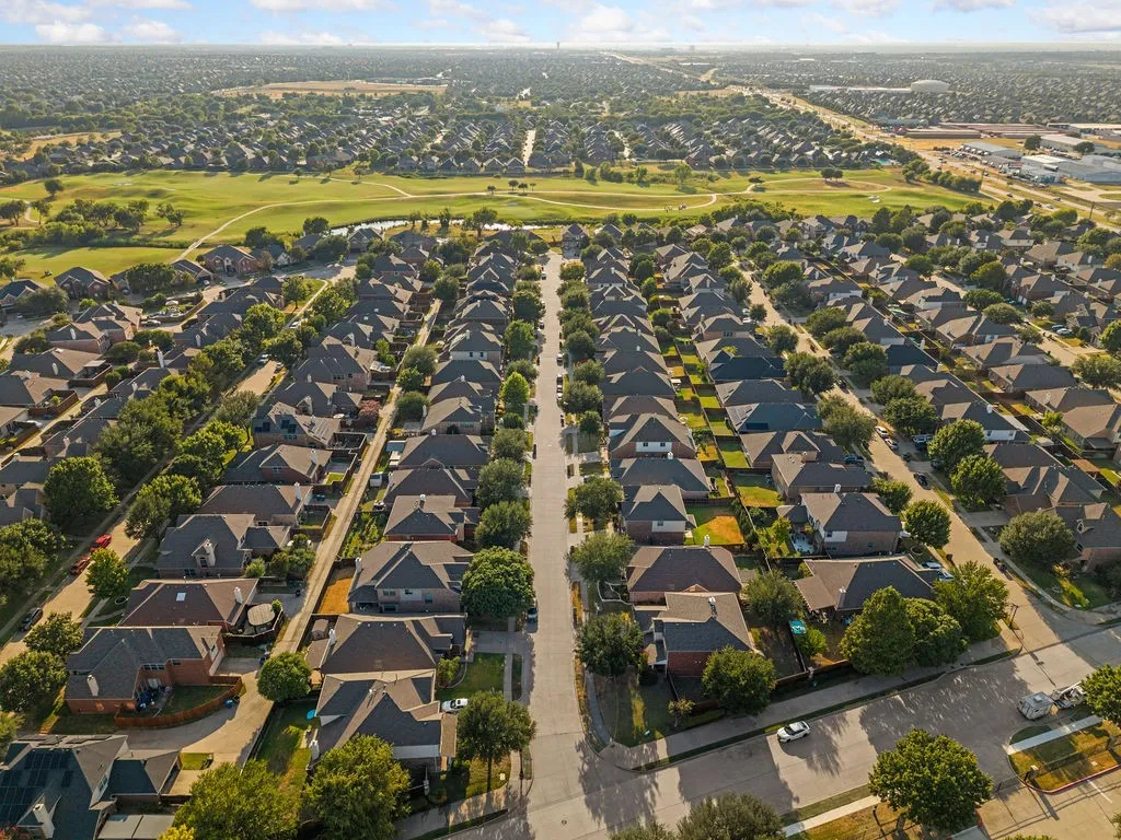 Single Family Residence For Rent in Collin County , 9300 Jerico Drive, Mc Kinney, Texas 75072, 4 Bedroom, 3 Bathroom, 2 Garage spaces, 2,604 Sqft, built in 2006, mls#21396276, Real Estate Agent in Mc Kinney, Homes For Rent in Collin county, Homes For Rent in Mc Kinney, Realtor in Mc Kinney Texas, Real Estate Brokerage Independent Realty Texas, Luminita Cordes Realtor