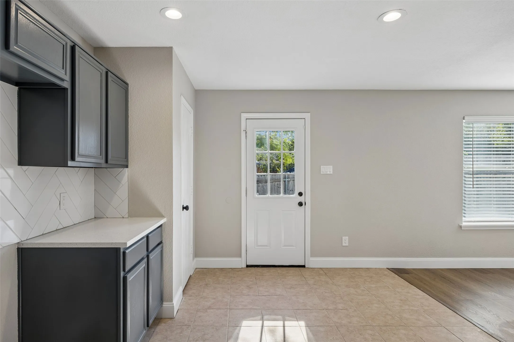 Single Family Residence For Sale in Tarrant County , 10137 Mount Pheasant Road, Fort Worth, Texas 76108, 4 Bedroom, 3 Bathroom, 2 Garage spaces, 2,728 Sqft, built in 2005, mls#21401356, Real Estate Agent in Fort Worth, Homes For Sale in Tarrant county, Homes For Sale in Fort Worth, Realtor in Fort Worth Texas, Real Estate Brokerage Independent Realty Texas, Luminita Cordes Realtor