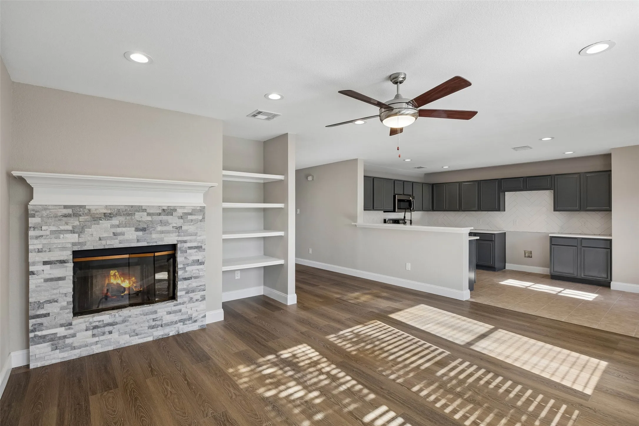 Single Family Residence For Sale in Tarrant County , 10137 Mount Pheasant Road, Fort Worth, Texas 76108, 4 Bedroom, 3 Bathroom, 2 Garage spaces, 2,728 Sqft, built in 2005, mls#21401356, Real Estate Agent in Fort Worth, Homes For Sale in Tarrant county, Homes For Sale in Fort Worth, Realtor in Fort Worth Texas, Real Estate Brokerage Independent Realty Texas, Luminita Cordes Realtor