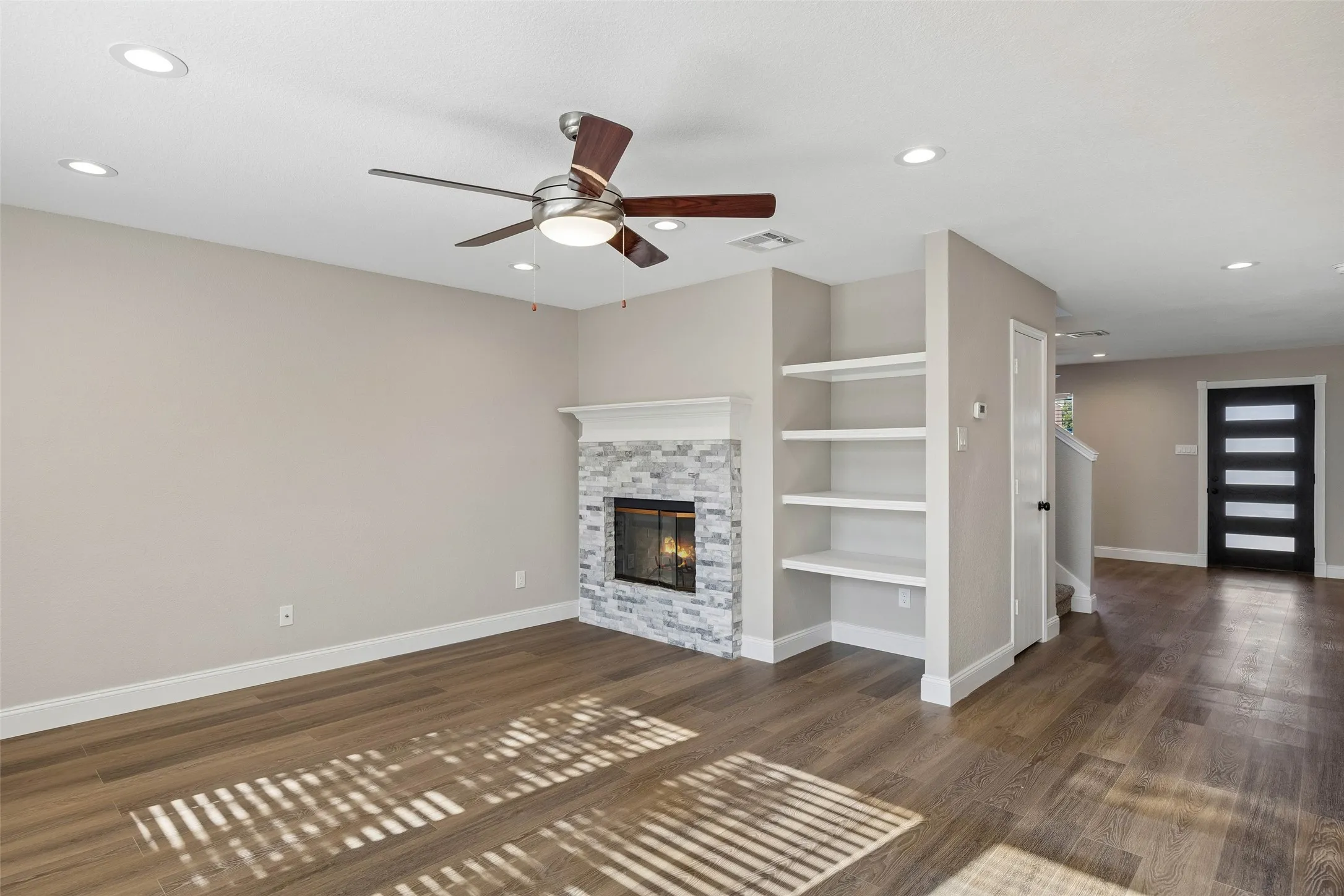 Single Family Residence For Sale in Tarrant County , 10137 Mount Pheasant Road, Fort Worth, Texas 76108, 4 Bedroom, 3 Bathroom, 2 Garage spaces, 2,728 Sqft, built in 2005, mls#21401356, Real Estate Agent in Fort Worth, Homes For Sale in Tarrant county, Homes For Sale in Fort Worth, Realtor in Fort Worth Texas, Real Estate Brokerage Independent Realty Texas, Luminita Cordes Realtor