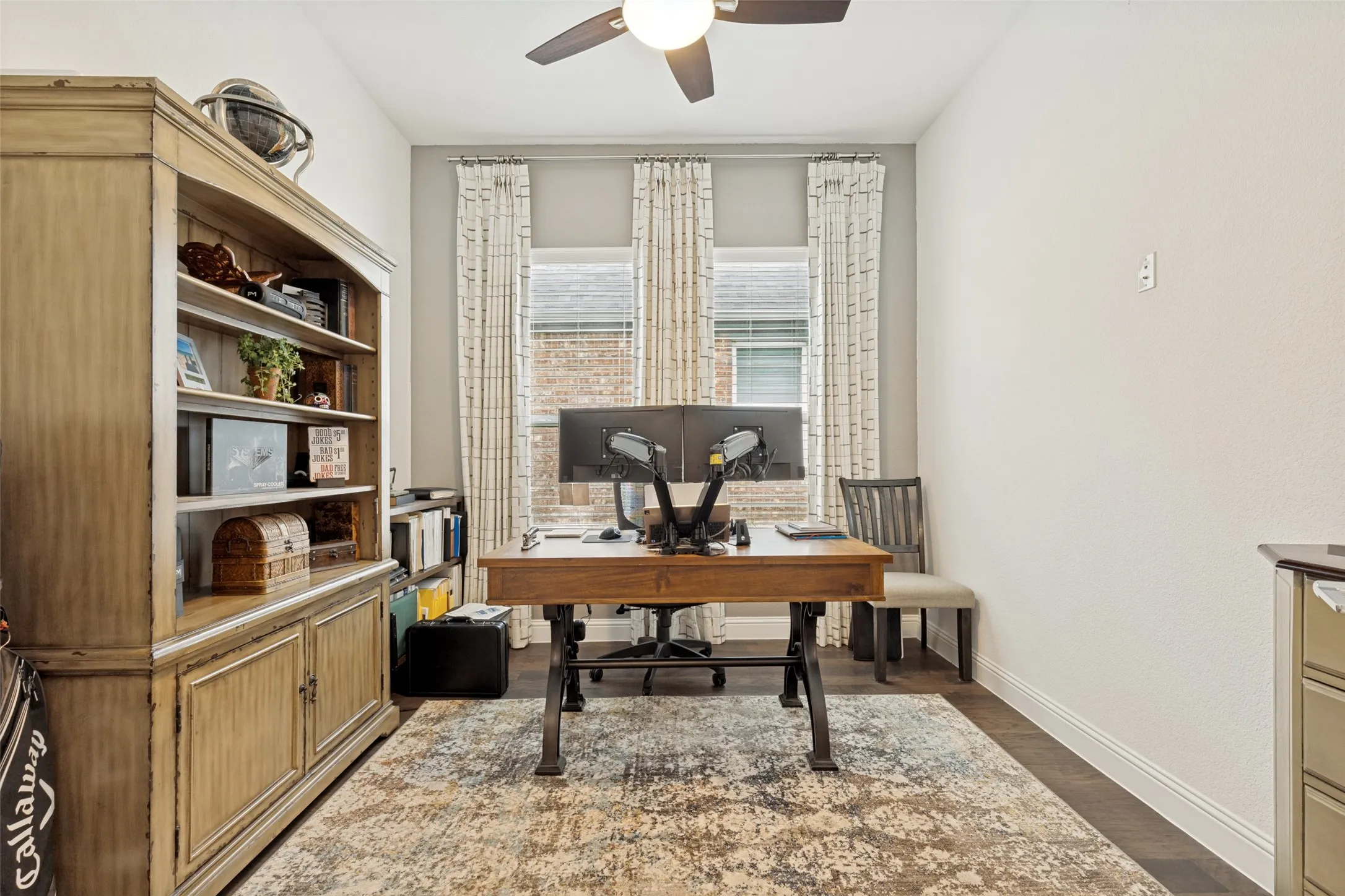 Single Family Residence For Sale in Denton County , 229 Savannah Lane, Oak Point, Texas 75068, 3 Bedroom, 3 Bathroom, 3 Garage spaces, 2,204 Sqft, built in 2022, mls#21402321, Real Estate Agent in Oak Point, Homes For Sale in Denton county, Homes For Sale in Oak Point, Realtor in Oak Point Texas, Real Estate Brokerage Independent Realty Texas, Luminita Cordes Realtor
