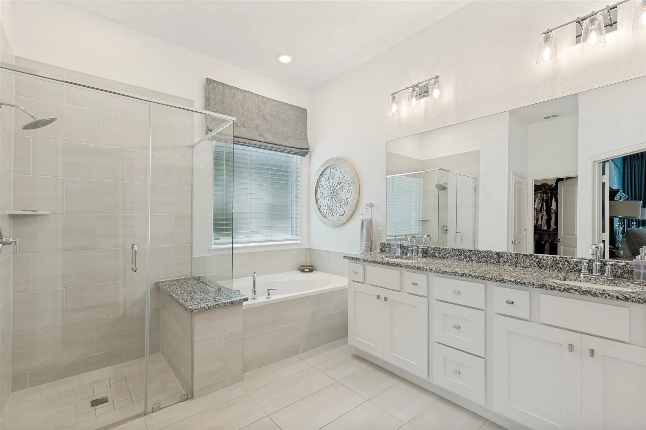 Single Family Residence For Sale in Denton County , 229 Savannah Lane, Oak Point, Texas 75068, 3 Bedroom, 3 Bathroom, 3 Garage spaces, 2,204 Sqft, built in 2022, mls#21402321, Real Estate Agent in Oak Point, Homes For Sale in Denton county, Homes For Sale in Oak Point, Realtor in Oak Point Texas, Real Estate Brokerage Independent Realty Texas, Luminita Cordes Realtor
