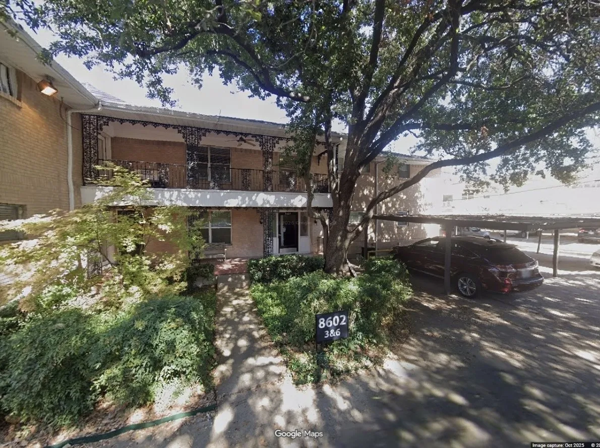 Condominium For Rent in Dallas County , 8602 Baltimore Drive 6, Dallas, Texas 75225, 2 Bedroom, 2 Bathroom, Garage spaces, 1,337 Sqft, built in 1958, mls#21402323, Real Estate Agent in Dallas, Homes For Rent in Dallas county, Homes For Rent in Dallas, Realtor in Dallas Texas, Real Estate Brokerage Independent Realty Texas, Luminita Cordes Realtor