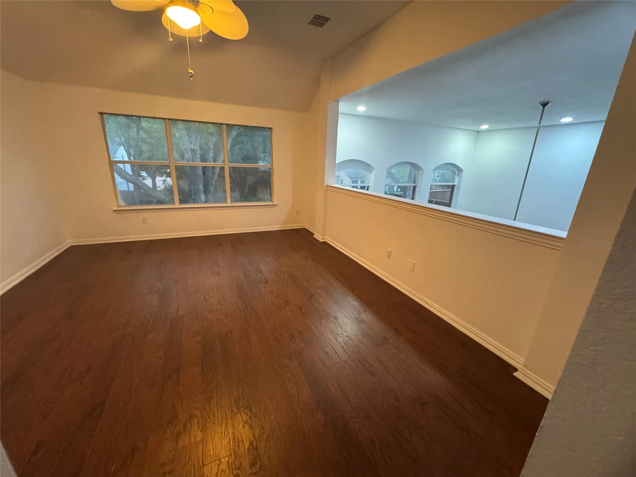 Single Family Residence For Rent in Denton County , 2105 Woodview Drive, Flower Mound, Texas 75028, 5 Bedroom, 4 Bathroom, 2 Garage spaces, 3,229 Sqft, built in 2001, mls#21378934, Real Estate Agent in Flower Mound, Homes For Rent in Denton county, Homes For Rent in Flower Mound, Realtor in Flower Mound Texas, Real Estate Brokerage Independent Realty Texas, Luminita Cordes Realtor