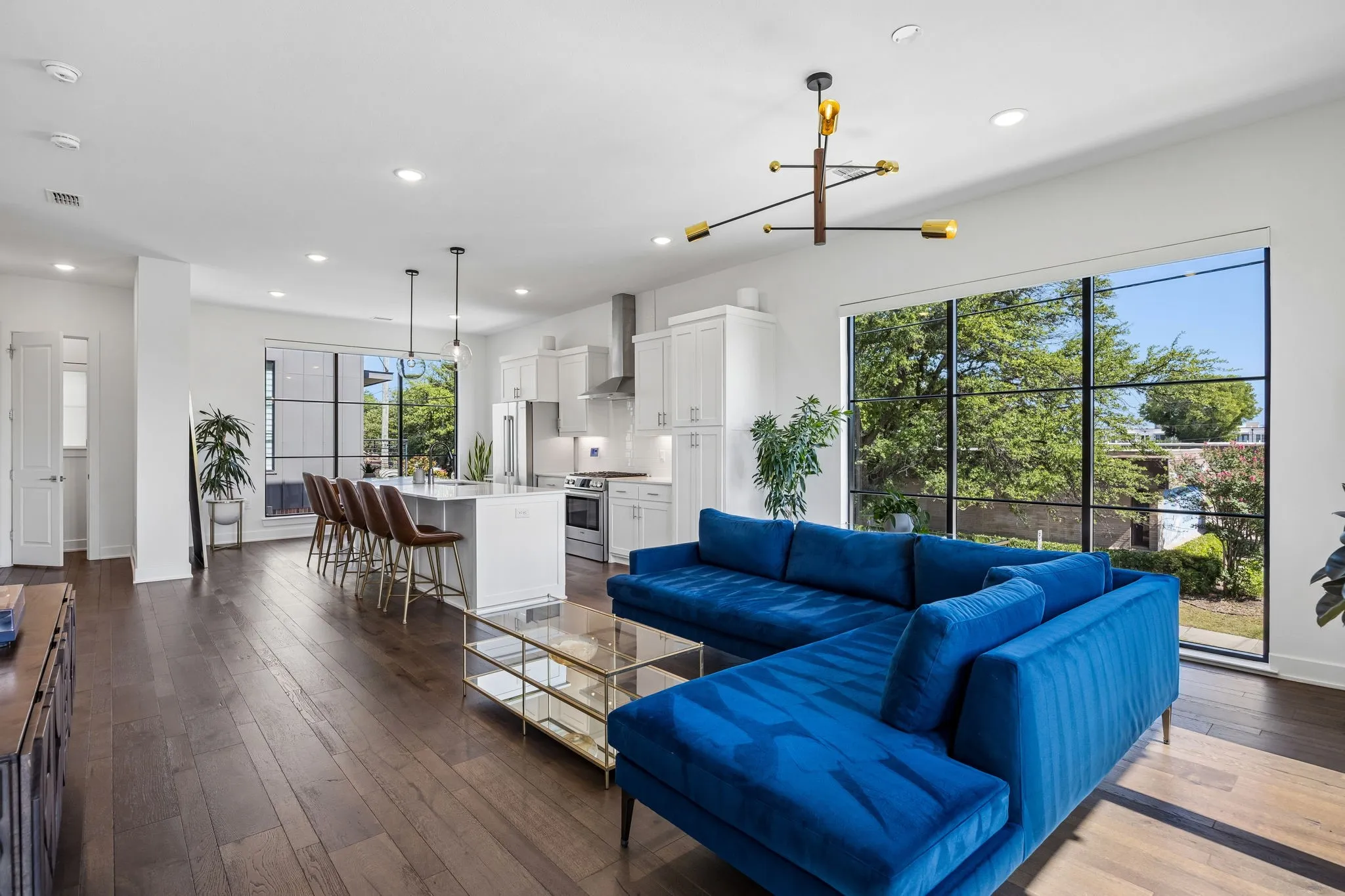 Condominium For Rent in Dallas County , 737 N Zang Boulevard 103, Dallas, Texas 75208, 3 Bedroom, 4 Bathroom, 2 Garage spaces, 1,919 Sqft, built in 2020, mls#21402316, Real Estate Agent in Dallas, Homes For Rent in Dallas county, Homes For Rent in Dallas, Realtor in Dallas Texas, Real Estate Brokerage Independent Realty Texas, Luminita Cordes Realtor