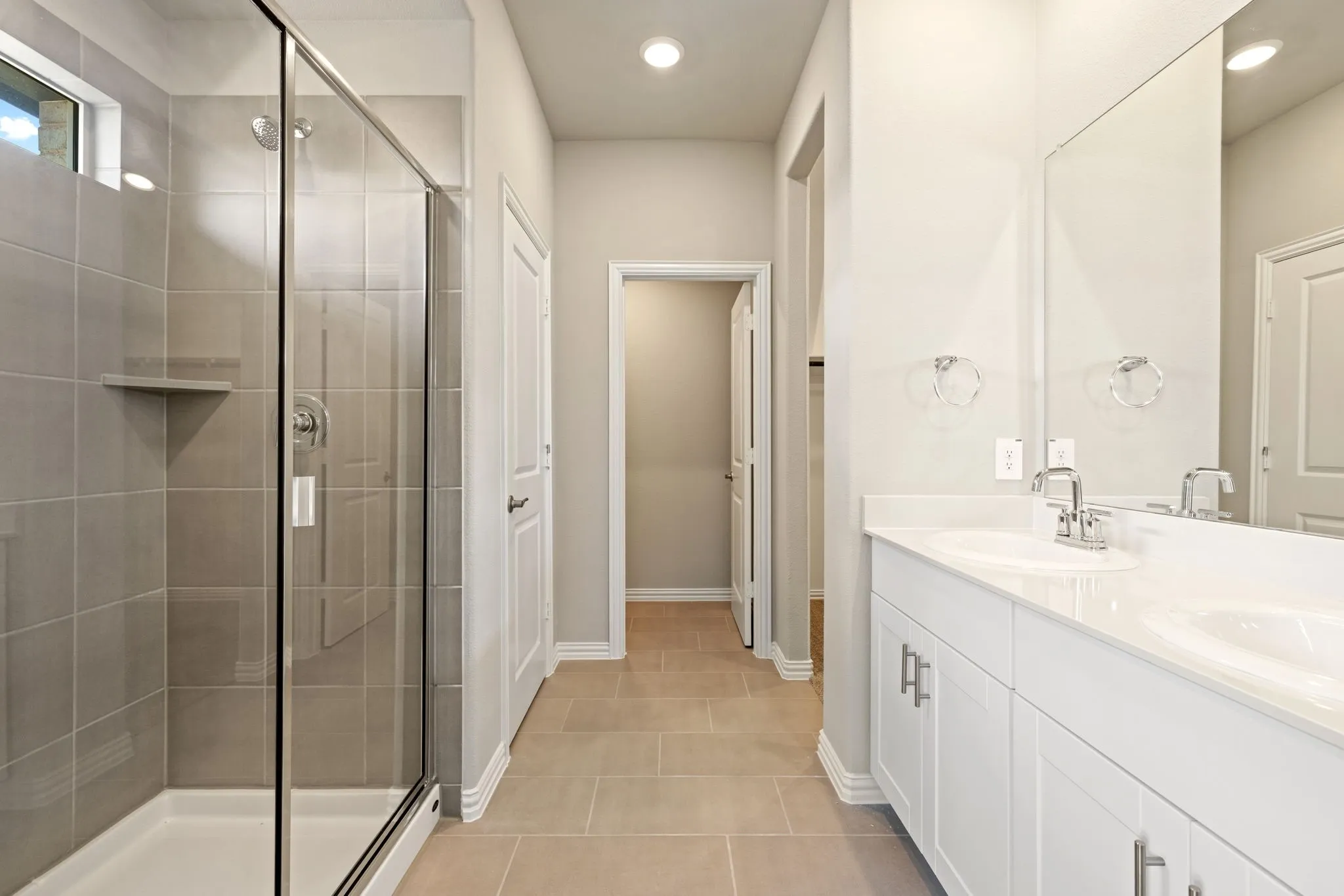 Single Family Residence For Rent in Collin County , 811 Rosemary Hill Drive, Princeton, Texas 75071, 3 Bedroom, 3 Bathroom, 1 Garage spaces, 1,948 Sqft, built in 2025, mls#21401937, Real Estate Agent in Princeton, Homes For Rent in Collin county, Homes For Rent in Princeton, Realtor in Princeton Texas, Real Estate Brokerage Independent Realty Texas, Luminita Cordes Realtor
