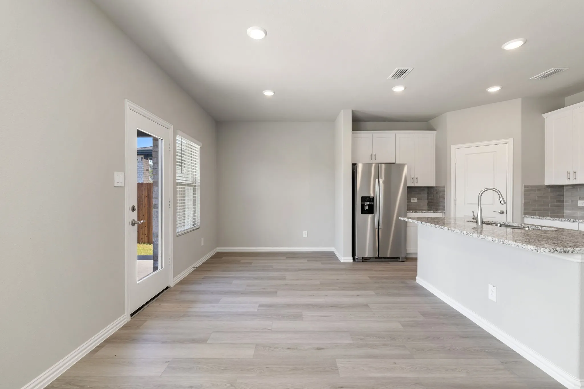 Single Family Residence For Rent in Collin County , 811 Rosemary Hill Drive, Princeton, Texas 75071, 3 Bedroom, 3 Bathroom, 1 Garage spaces, 1,948 Sqft, built in 2025, mls#21401937, Real Estate Agent in Princeton, Homes For Rent in Collin county, Homes For Rent in Princeton, Realtor in Princeton Texas, Real Estate Brokerage Independent Realty Texas, Luminita Cordes Realtor