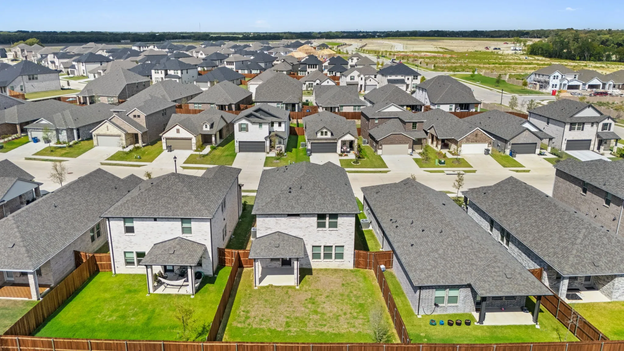 Single Family Residence For Rent in Collin County , 811 Rosemary Hill Drive, Princeton, Texas 75071, 3 Bedroom, 3 Bathroom, 1 Garage spaces, 1,948 Sqft, built in 2025, mls#21401937, Real Estate Agent in Princeton, Homes For Rent in Collin county, Homes For Rent in Princeton, Realtor in Princeton Texas, Real Estate Brokerage Independent Realty Texas, Luminita Cordes Realtor