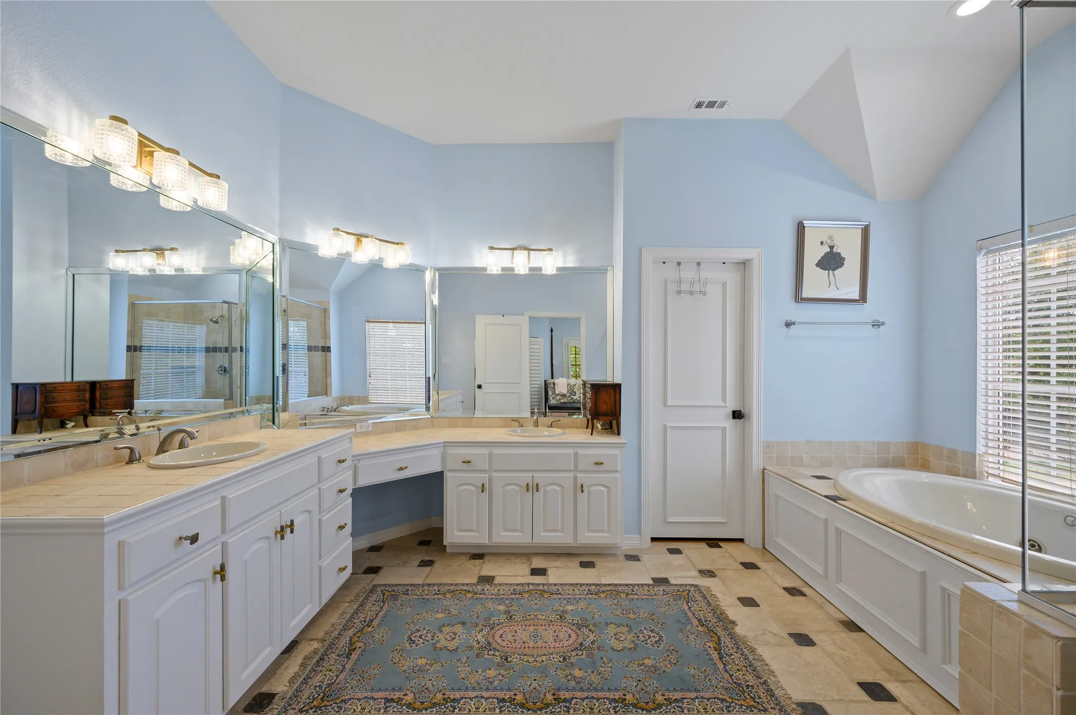 Single Family Residence For Sale in Collin County , 2005 Hillcrest Court, Mc Kinney, Texas 75072, 4 Bedroom, 4 Bathroom, 2 Garage spaces, 2,796 Sqft, built in 1997, mls#21402142, Real Estate Agent in Mc Kinney, Homes For Sale in Collin county, Homes For Sale in Mc Kinney, Realtor in Mc Kinney Texas, Real Estate Brokerage Independent Realty Texas, Luminita Cordes Realtor