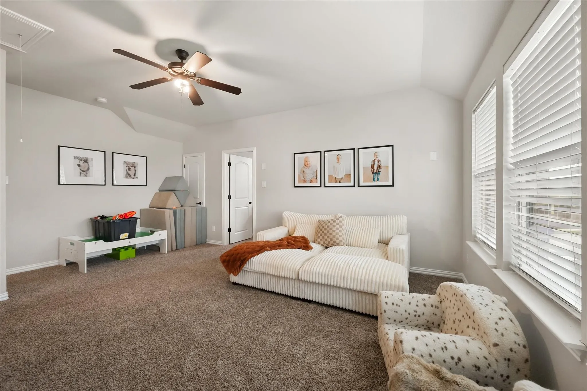 Single Family Residence For Sale in Johnson County , 2741 Thornhill Lane, Mansfield, Texas 76084, 5 Bedroom, 3 Bathroom, 2 Garage spaces, 2,995 Sqft, built in 2021, mls#21402014, Real Estate Agent in Mansfield, Homes For Sale in Johnson county, Homes For Sale in Mansfield, Realtor in Mansfield Texas, Real Estate Brokerage Independent Realty Texas, Luminita Cordes Realtor